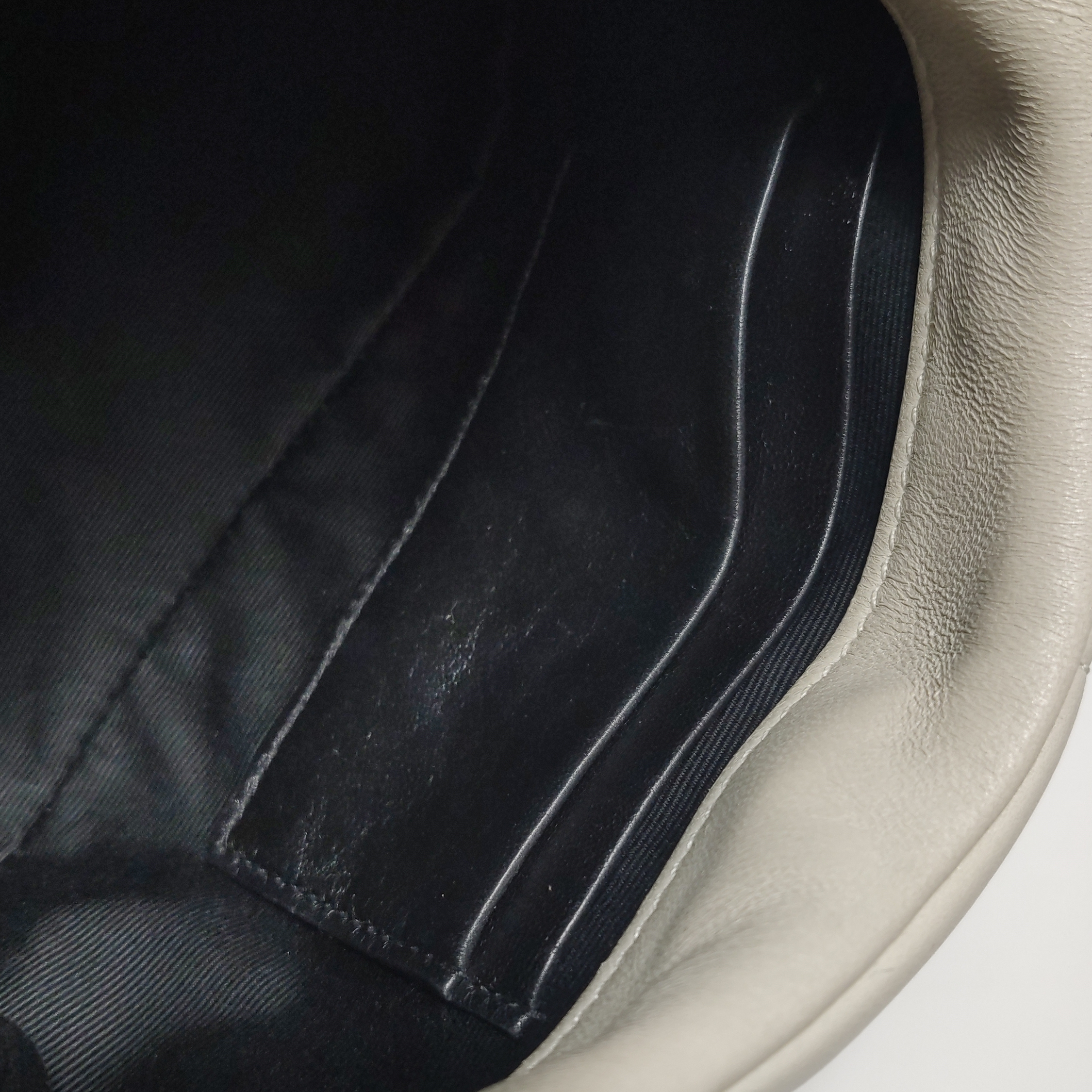 Saint Laurent(YSL) Loulou Puffer Shoulder Bag Quilted Leather Mini — photo 18 of 19
