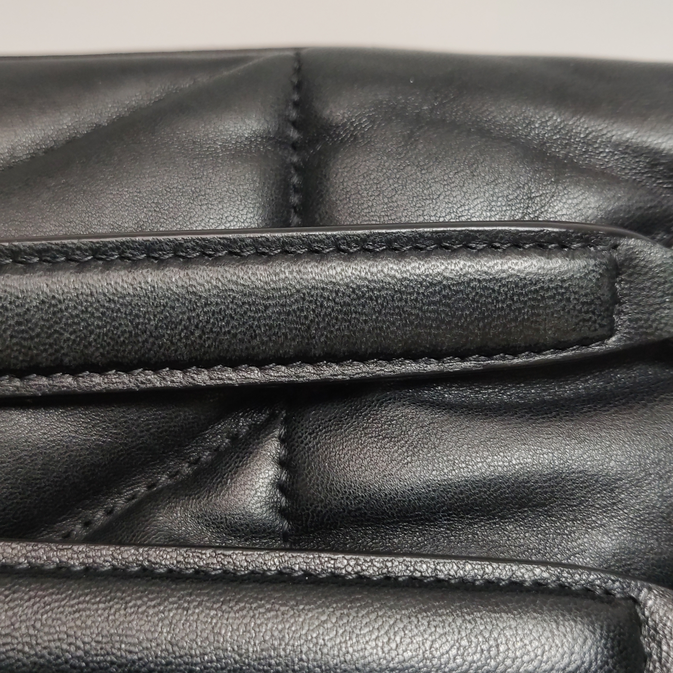 Saint Laurent(YSL) Loulou Puffer Shoulder Bag Quilted Leather Small — photo 11 of 18
