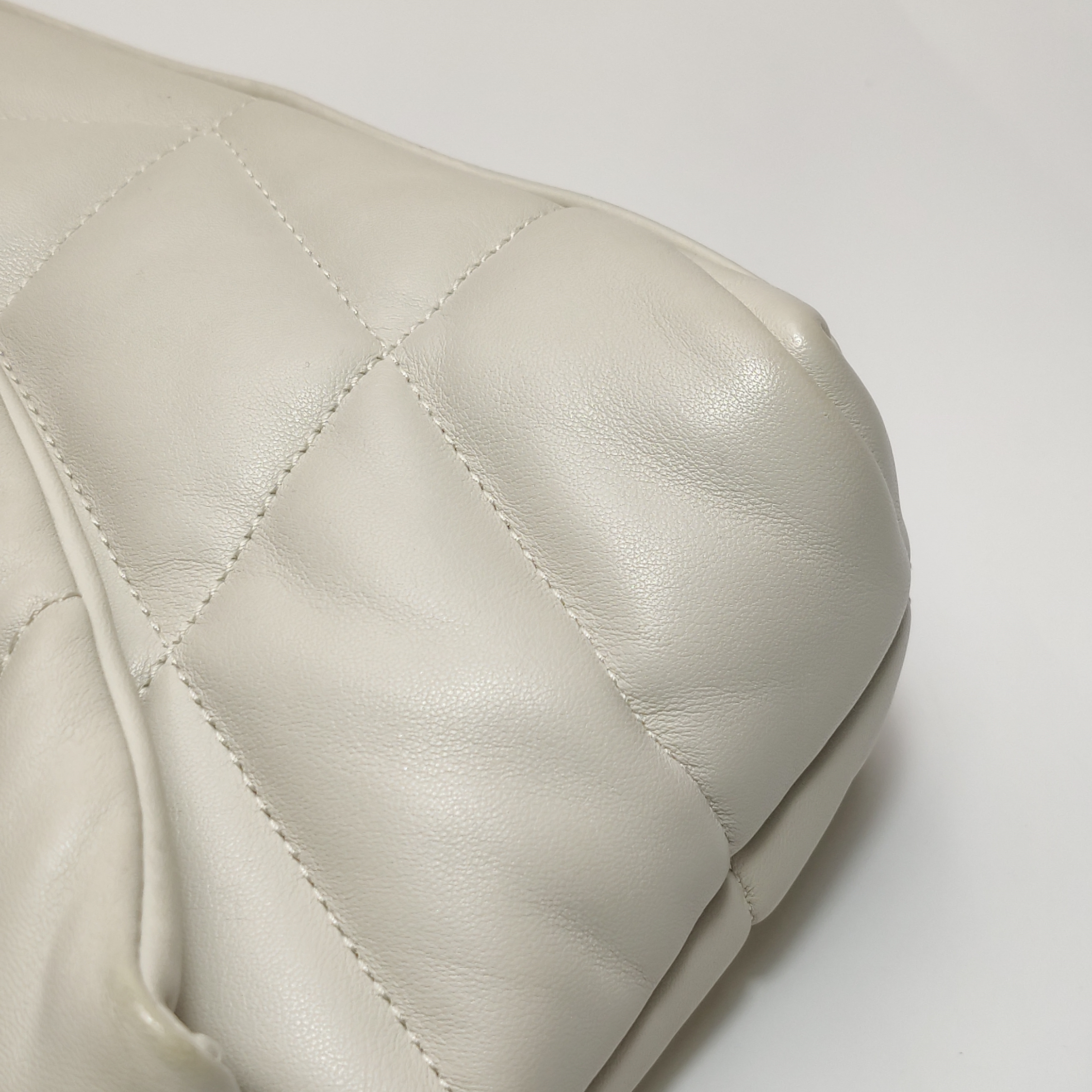 Saint Laurent(YSL) Loulou Puffer Shoulder Bag Quilted Leather Mini — photo 17 of 19