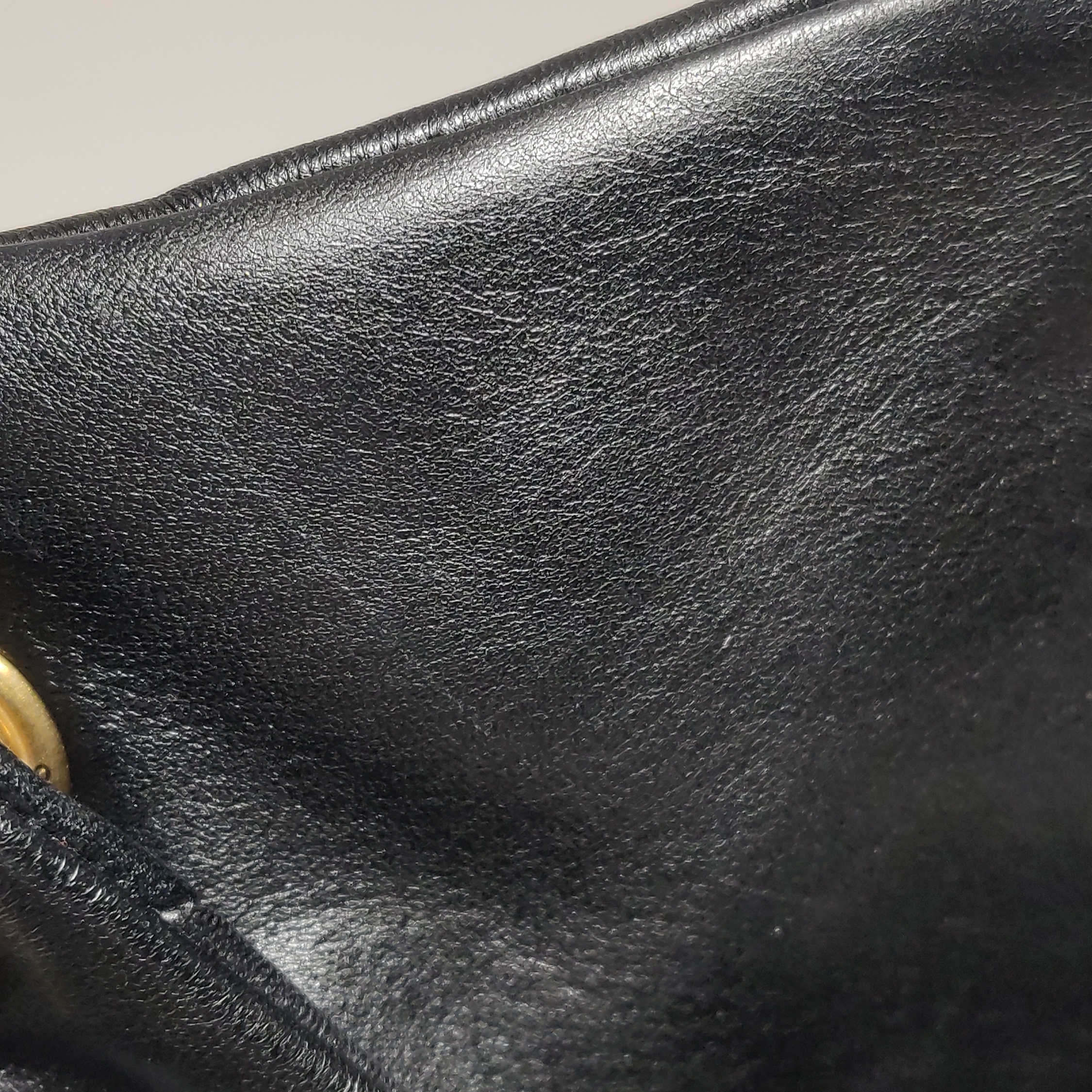 Saint Laurent(YSL) Loulou Puffer Shoulder Bag Quilted Leather Small — photo 9 of 17