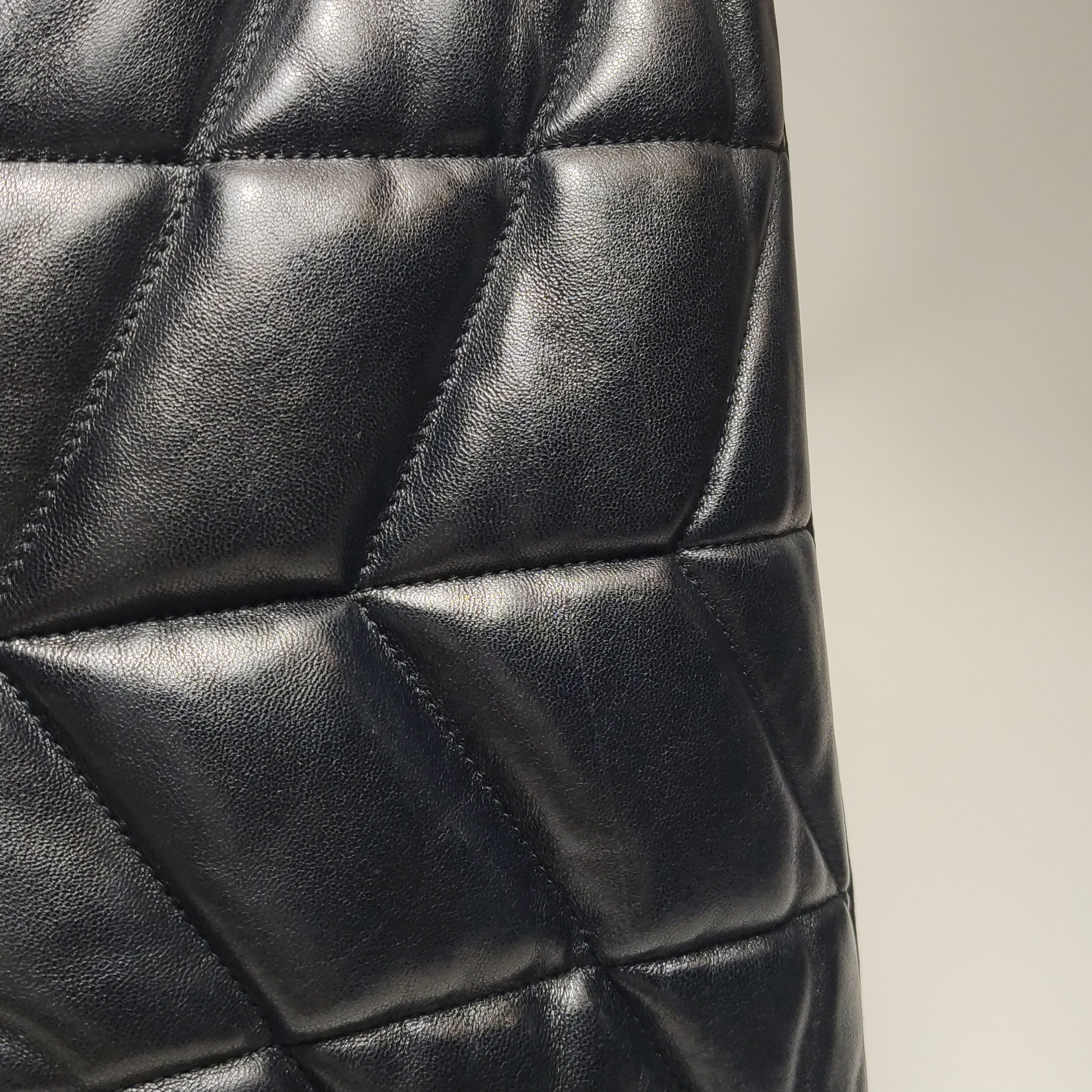Saint Laurent(YSL) Loulou Puffer Shoulder Bag Quilted Leather Small — photo 8 of 17