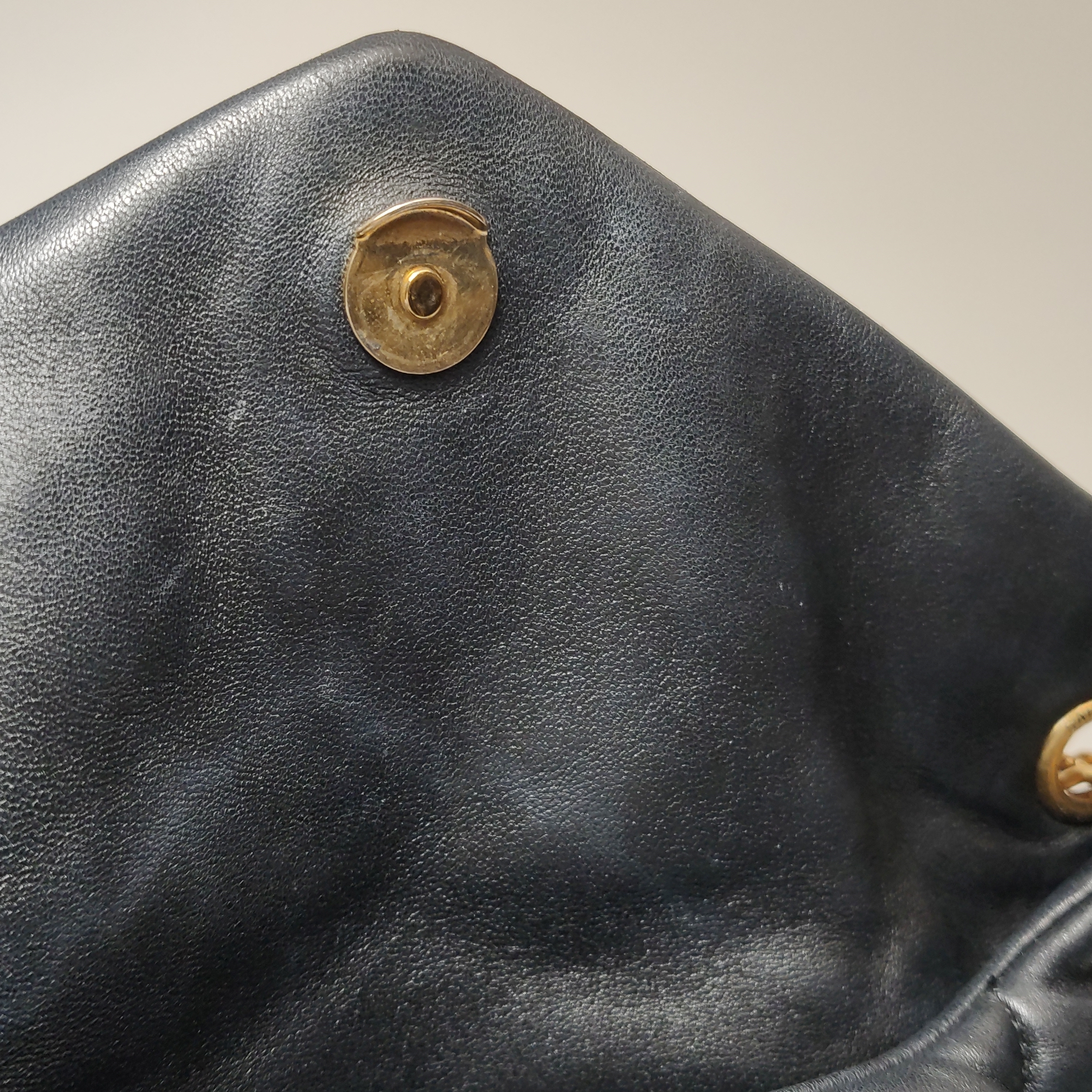 Saint Laurent(YSL) Loulou Puffer Shoulder Bag Quilted Leather Small — photo 10 of 15