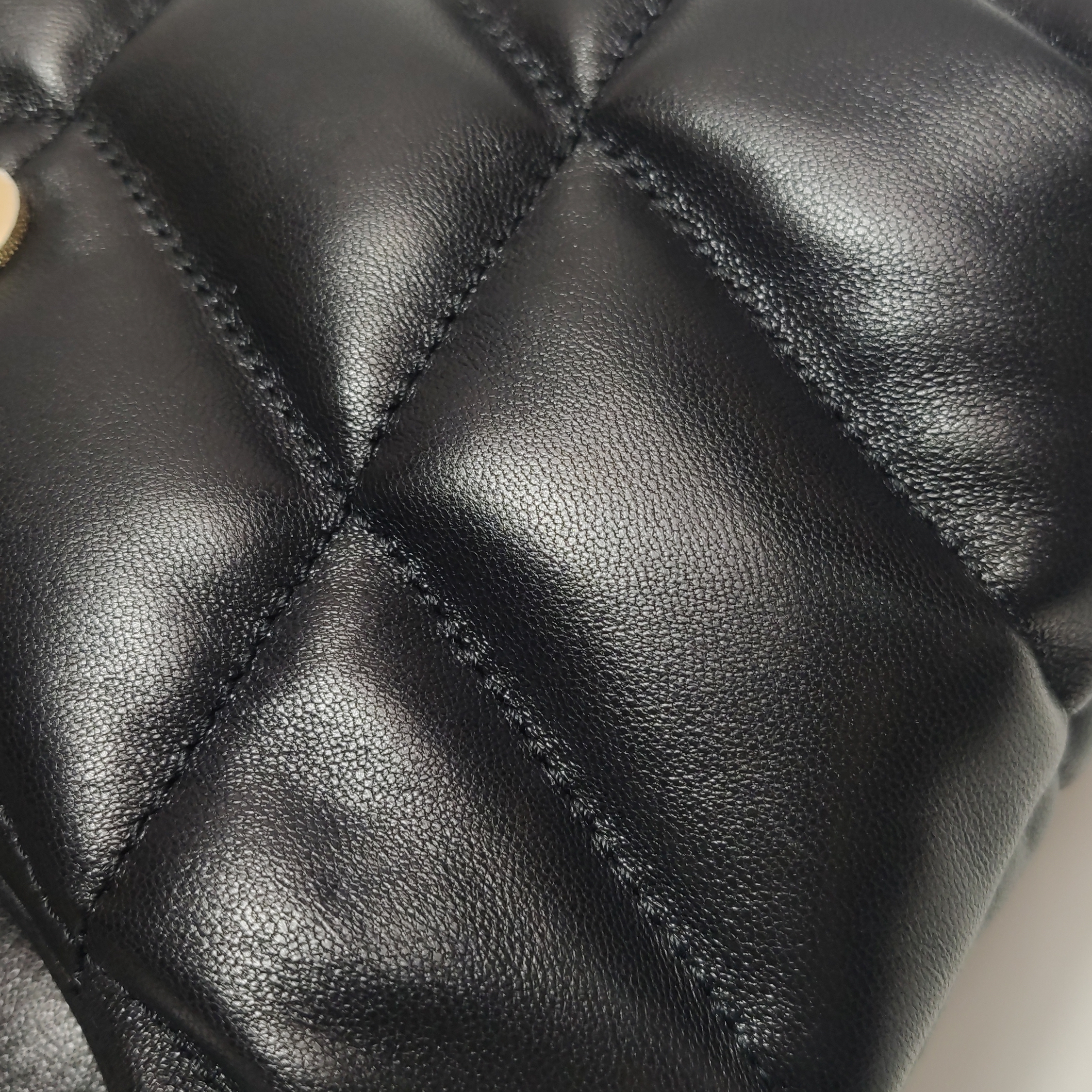 Saint Laurent(YSL) Loulou Puffer Shoulder Bag Quilted Leather Mini — photo 8 of 18