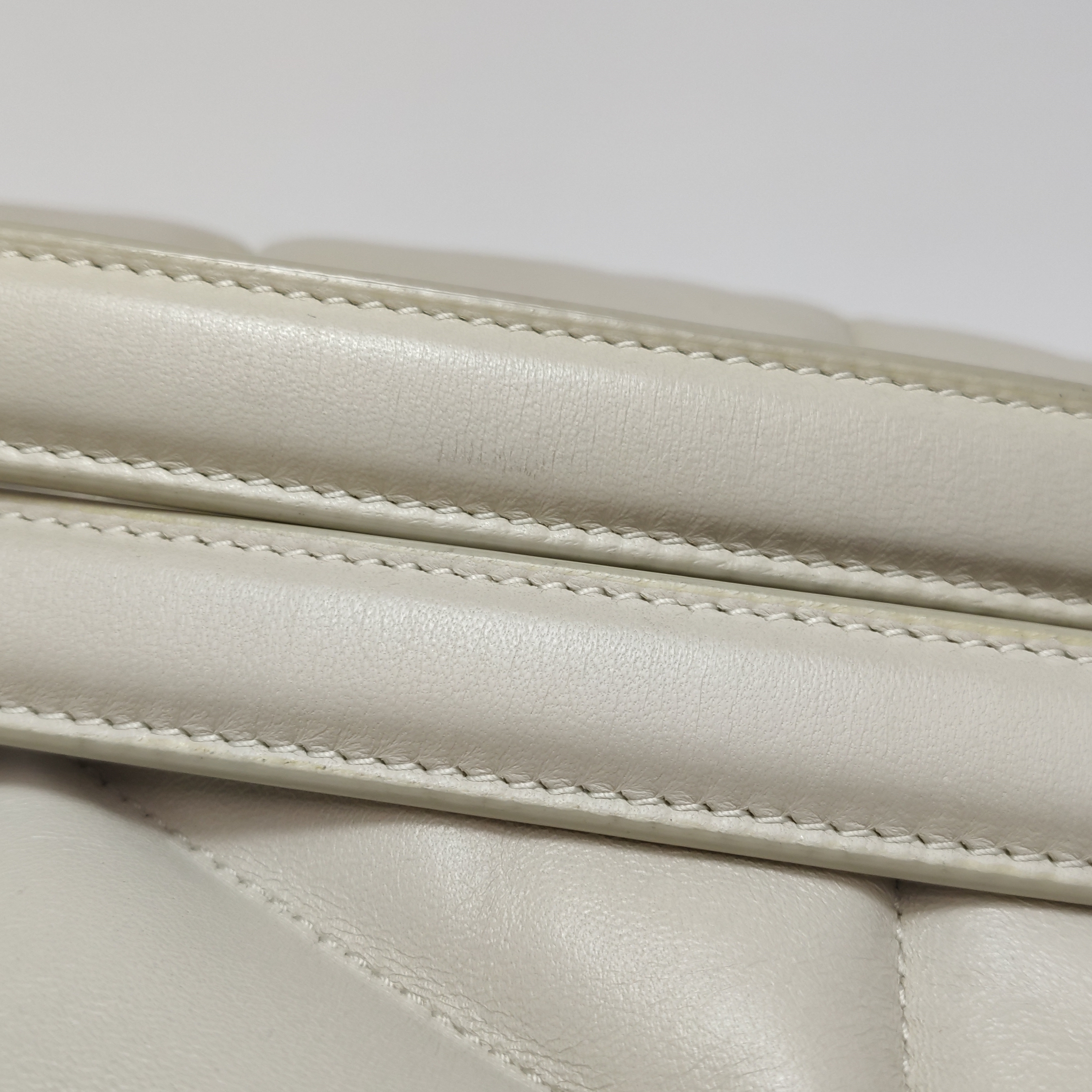 Saint Laurent(YSL) Loulou Puffer Shoulder Bag Quilted Leather Medium — photo 10 of 15