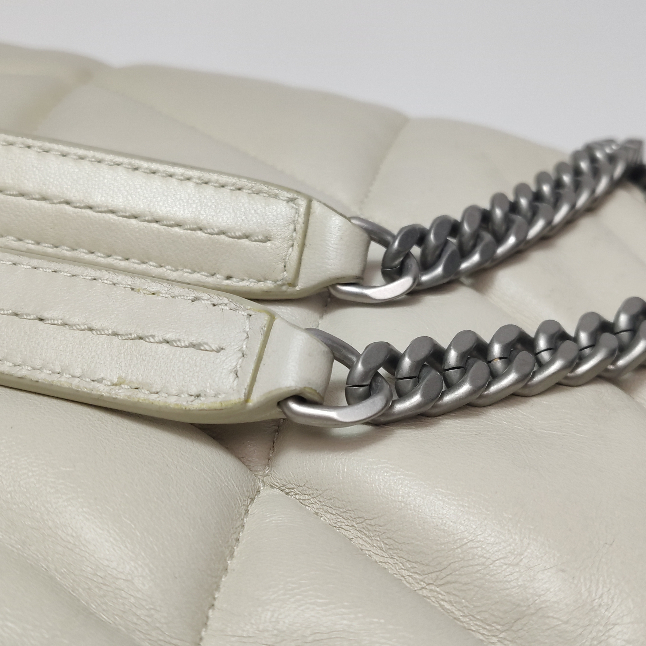 Saint Laurent(YSL) Loulou Puffer Shoulder Bag Quilted Leather Medium — photo 12 of 15