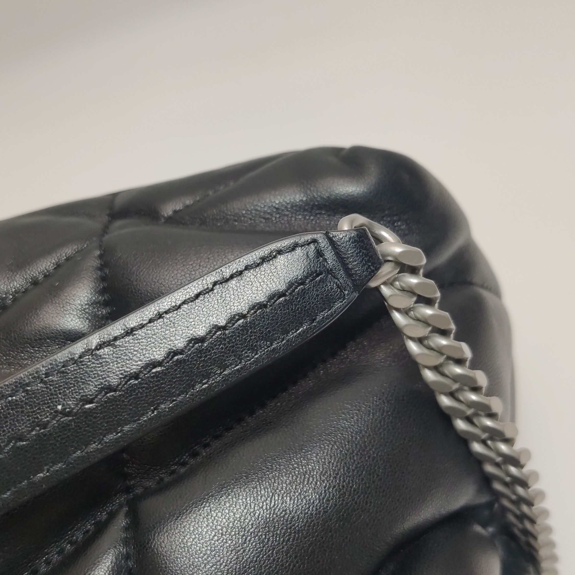 Saint Laurent(YSL) Loulou Puffer Shoulder Bag Quilted Leather Medium — photo 11 of 13