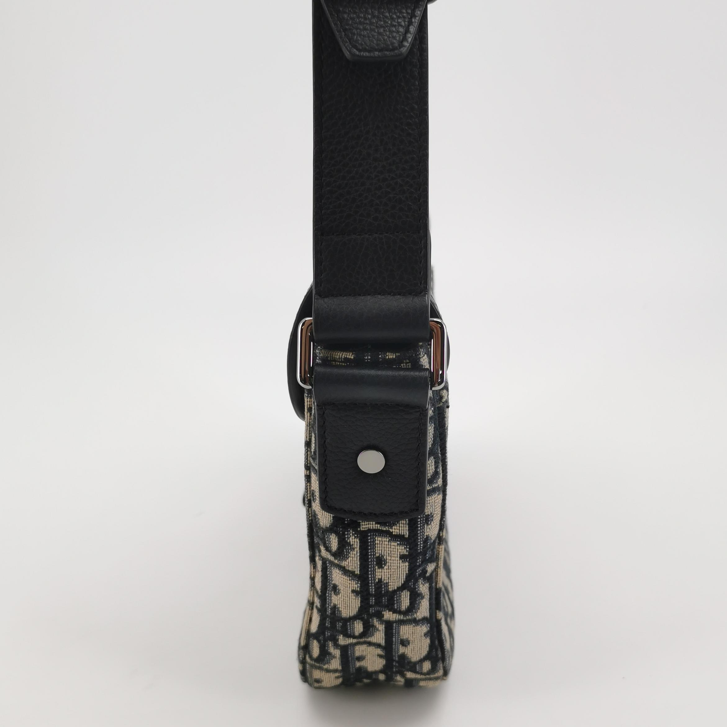 Christian Dior Saddle Buckle Flap Messenger Bag Oblique Canvas and Leather Small — photo 3 of 13