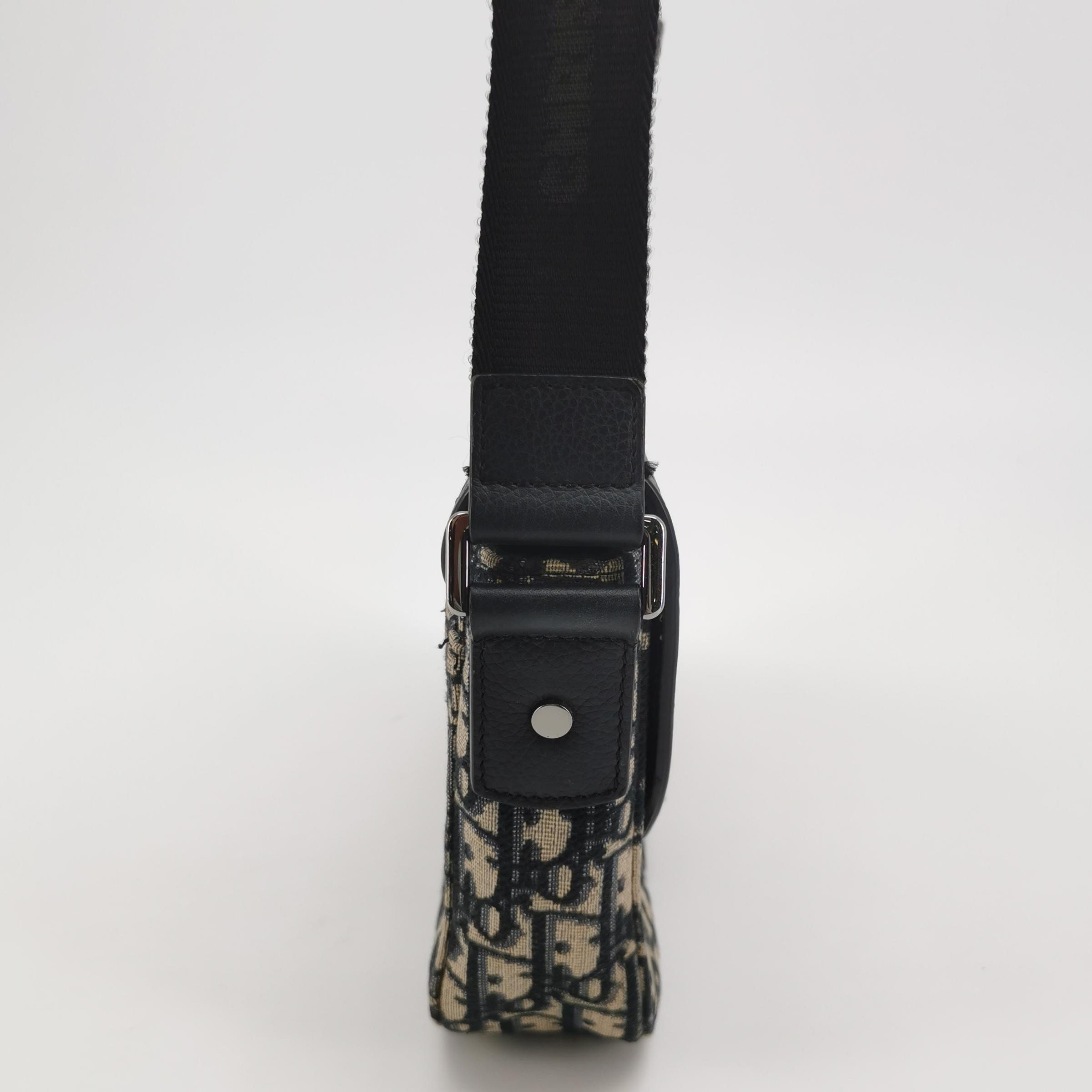 Christian Dior Saddle Buckle Flap Messenger Bag Oblique Canvas and Leather Small — photo 4 of 13