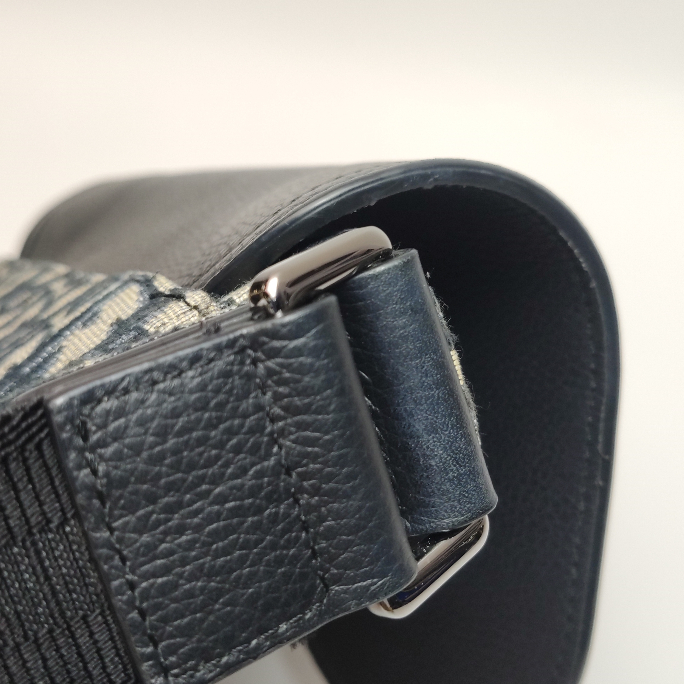 Christian Dior Saddle Buckle Flap Messenger Bag Oblique Canvas and Leather Small — photo 10 of 13