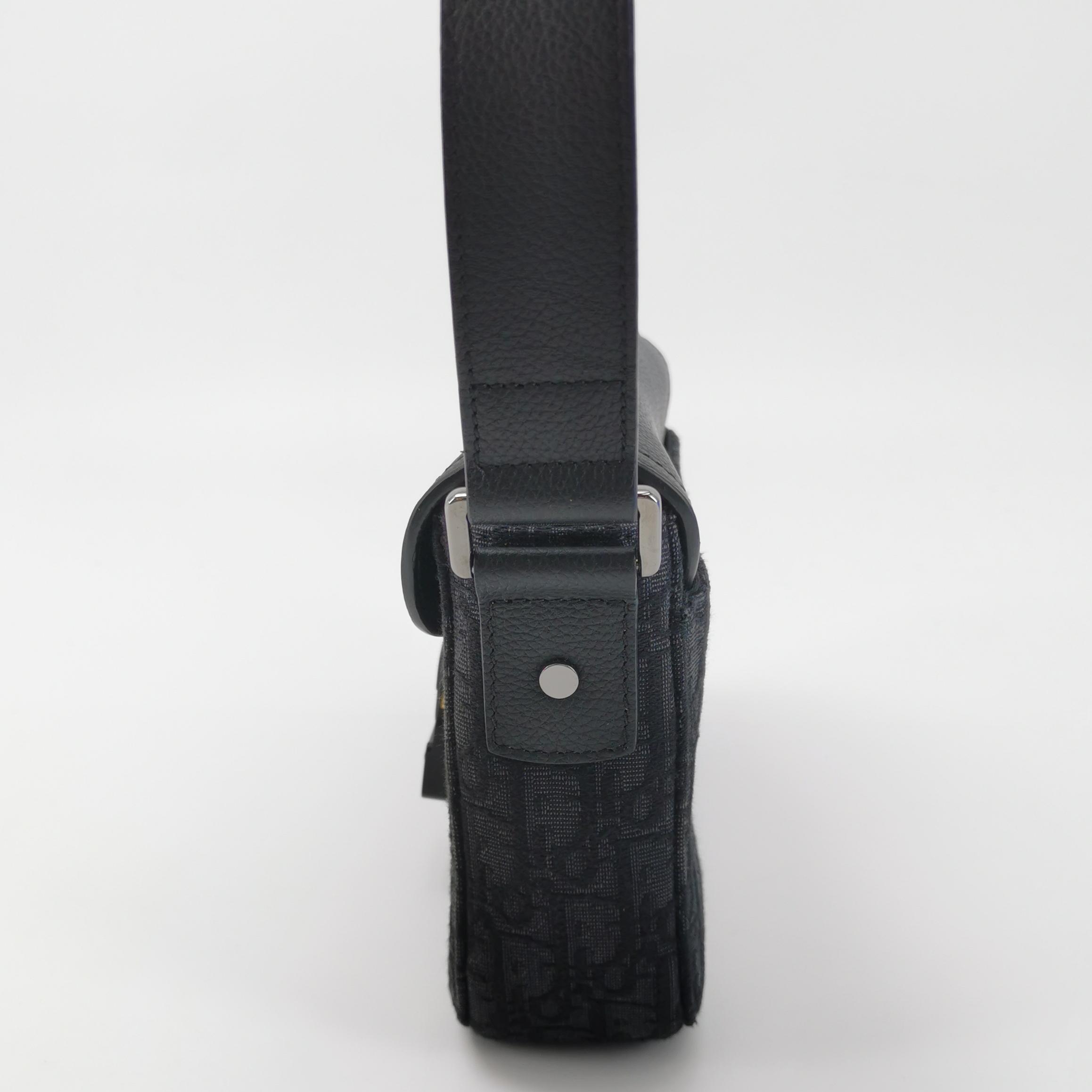 Christian Dior Saddle Buckle Flap Messenger Bag Oblique Canvas and Leather Small — photo 3 of 14