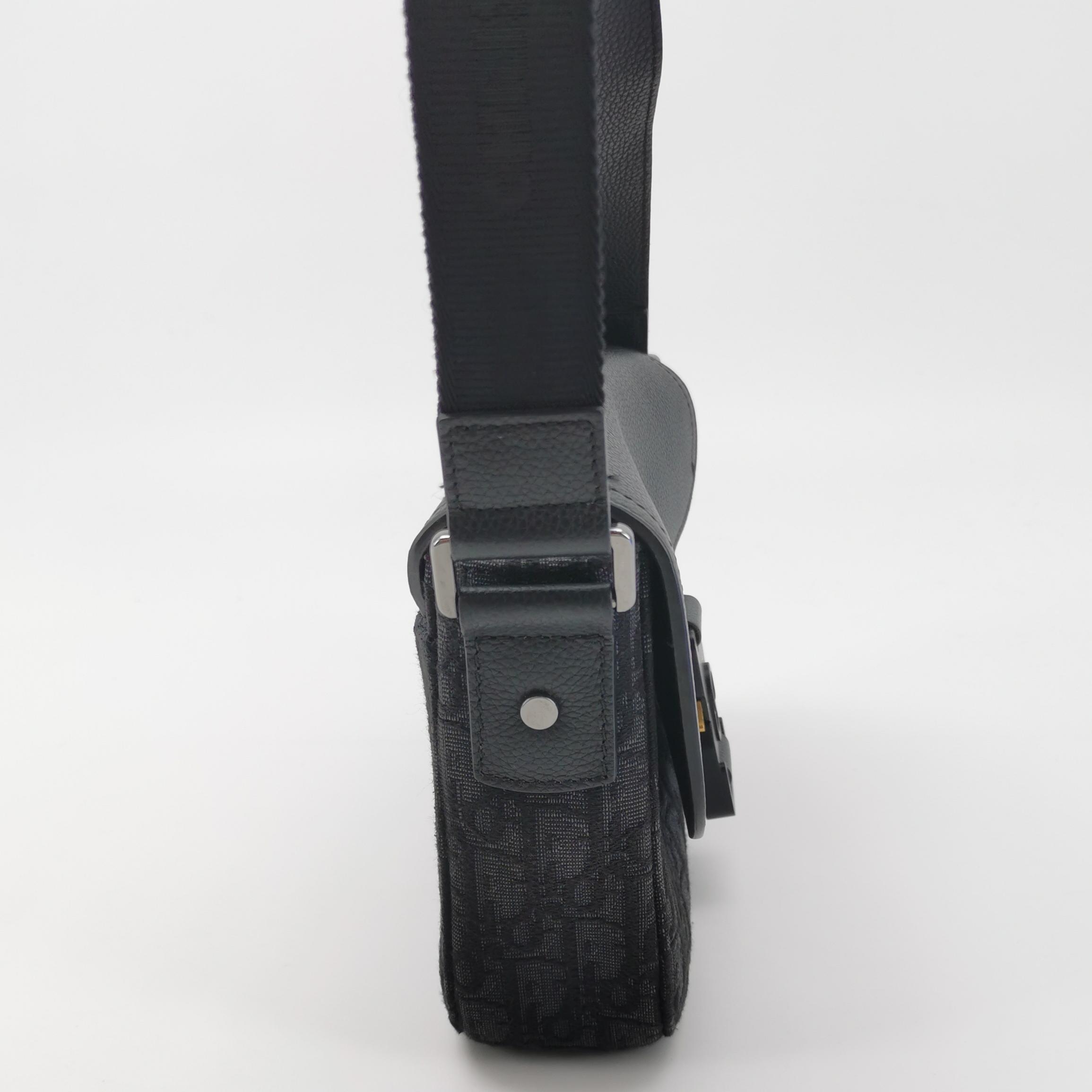 Christian Dior Saddle Buckle Flap Messenger Bag Oblique Canvas and Leather Small — photo 4 of 14