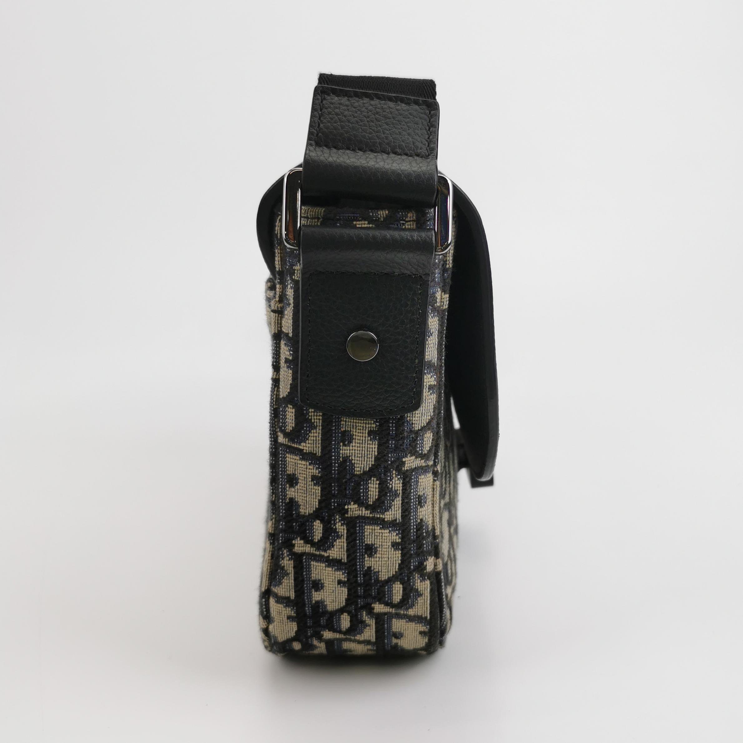 Christian Dior Saddle Buckle Flap Messenger Bag Oblique Canvas and Leather Small — photo 4 of 18