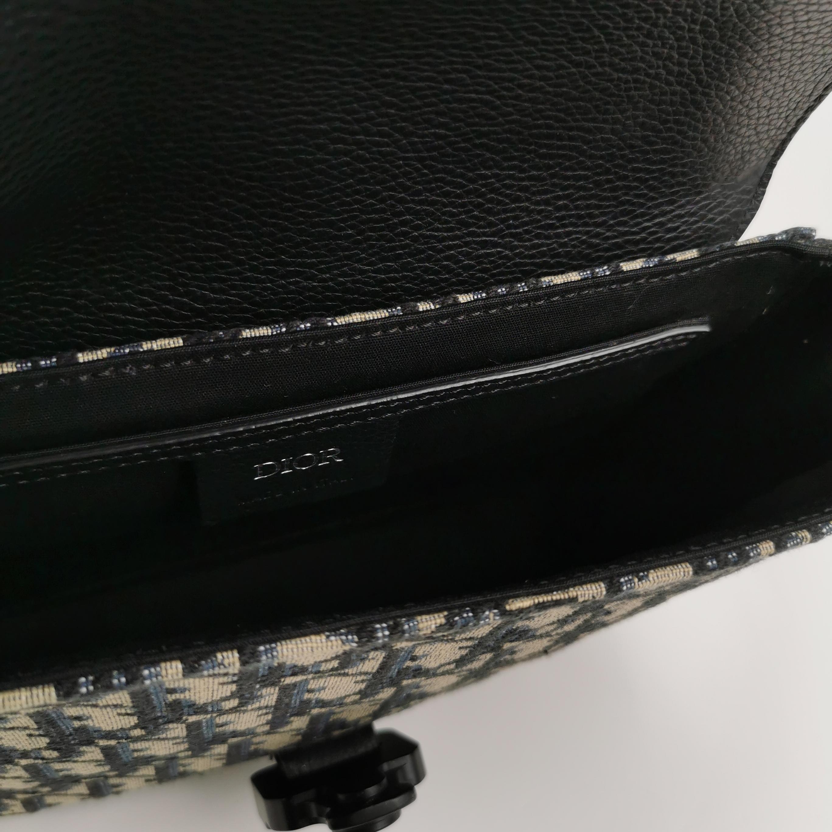 Christian Dior Saddle Buckle Flap Messenger Bag Oblique Canvas and Leather Small — photo 16 of 18