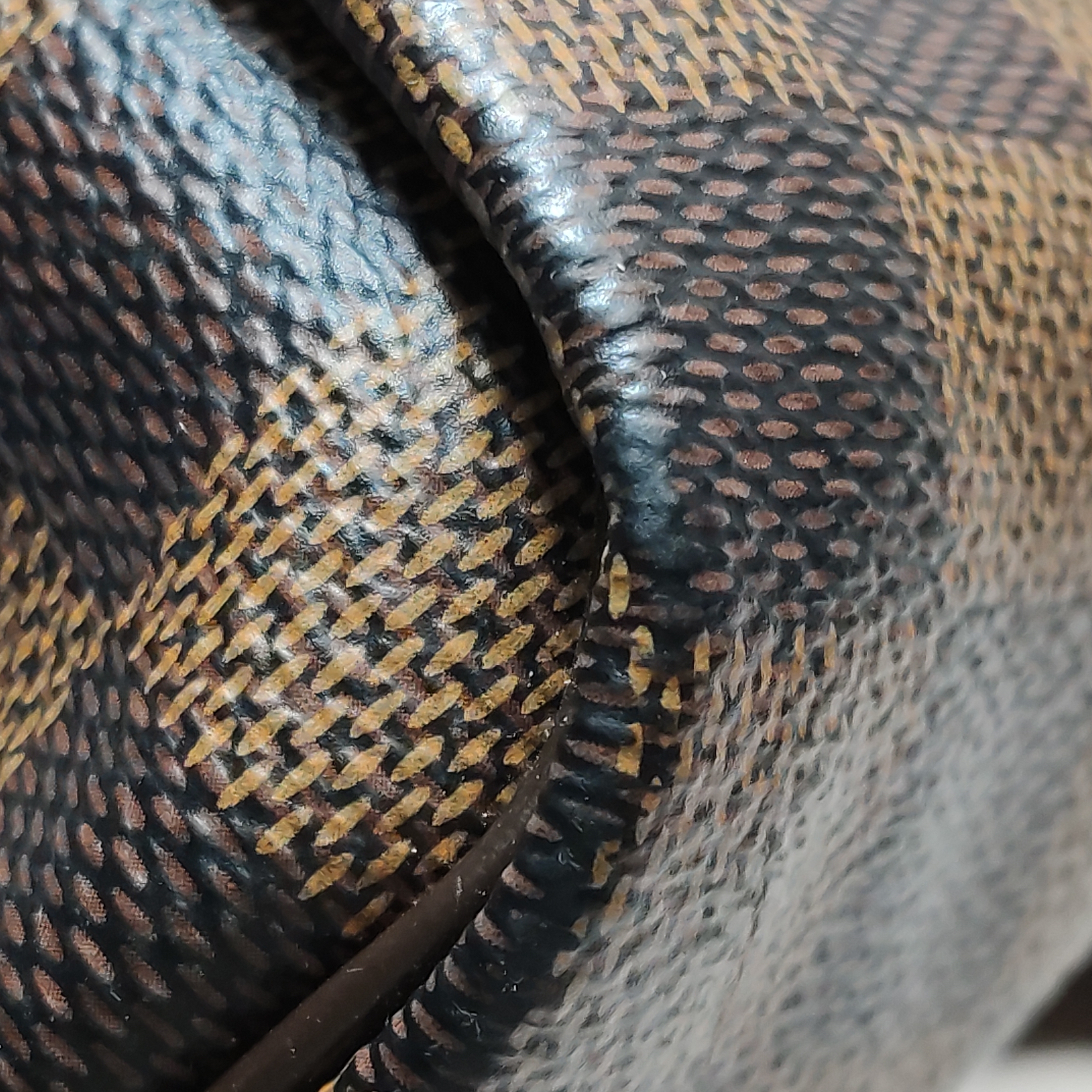 Louis Vuitton(LV) Speedy Bandouliere Bag Damier 25 — photo 15 of 18