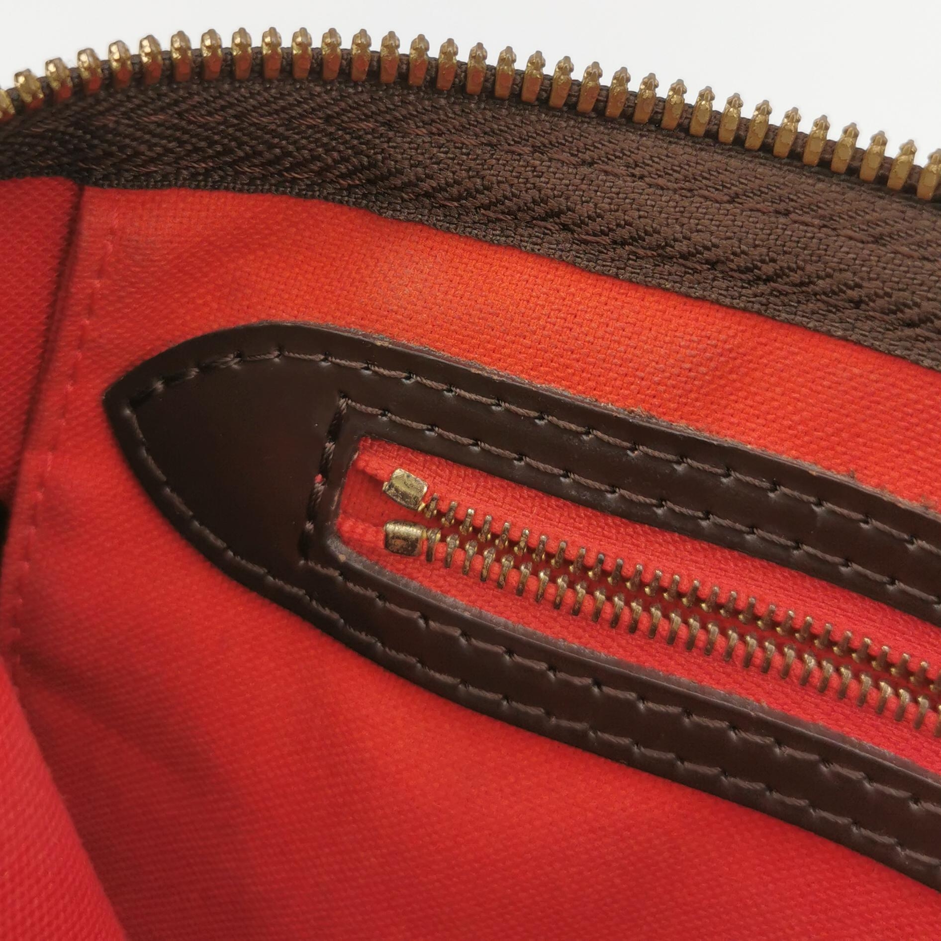 Louis Vuitton(LV) Speedy Bandouliere Bag Damier 25 — photo 13 of 14
