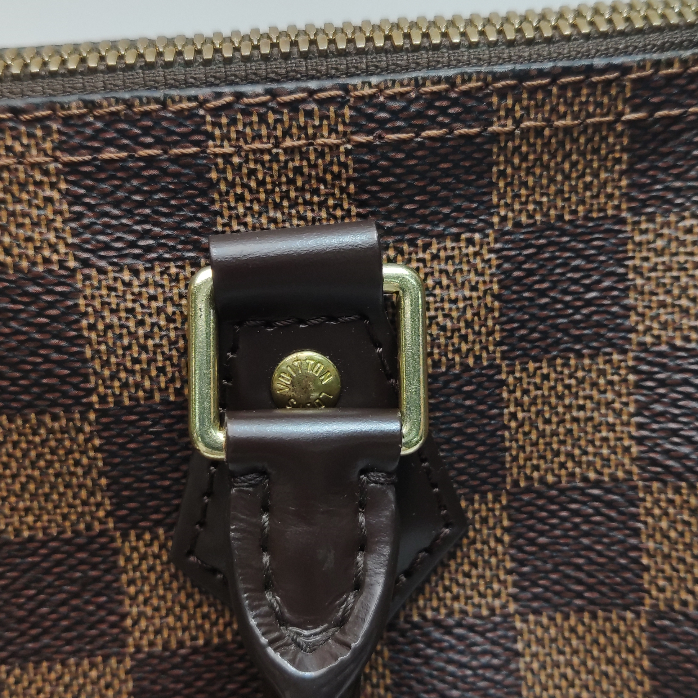 Louis Vuitton(LV) Speedy Bandouliere Bag Damier 25 — photo 15 of 19