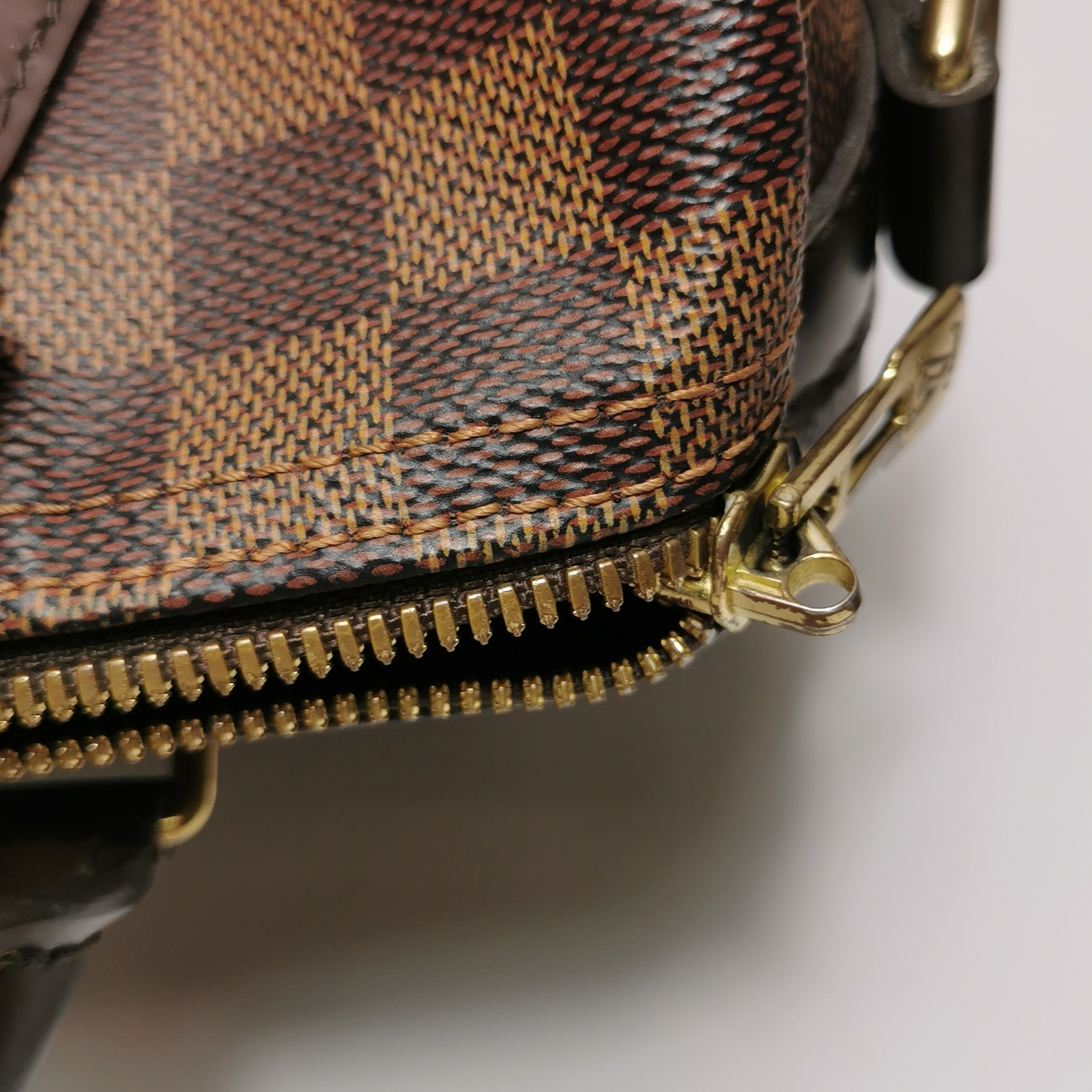 Louis Vuitton(LV) Speedy Bandouliere Bag Damier 25 — photo 16 of 18