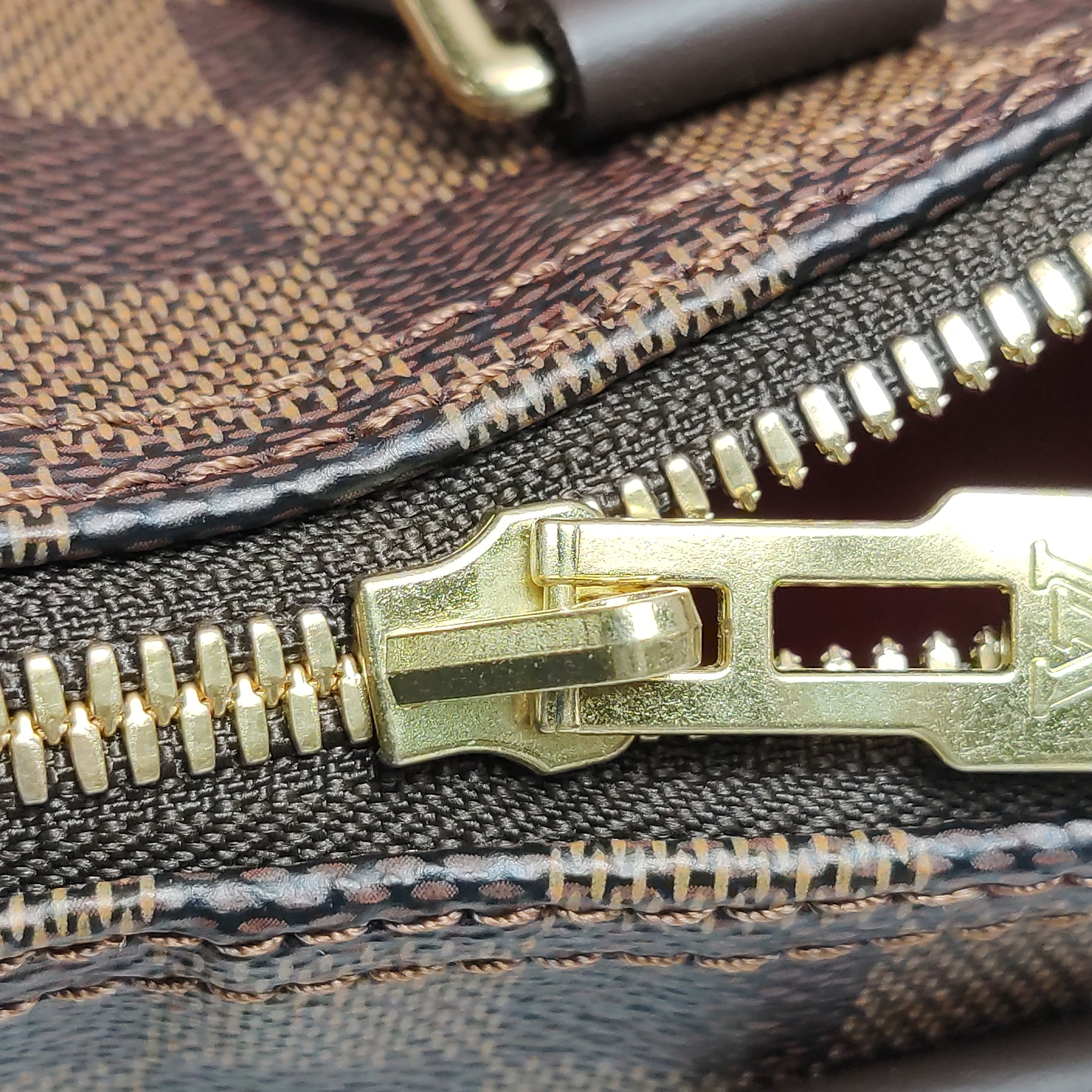 Louis Vuitton(LV) Speedy Bandouliere Bag Damier 25 — photo 15 of 15