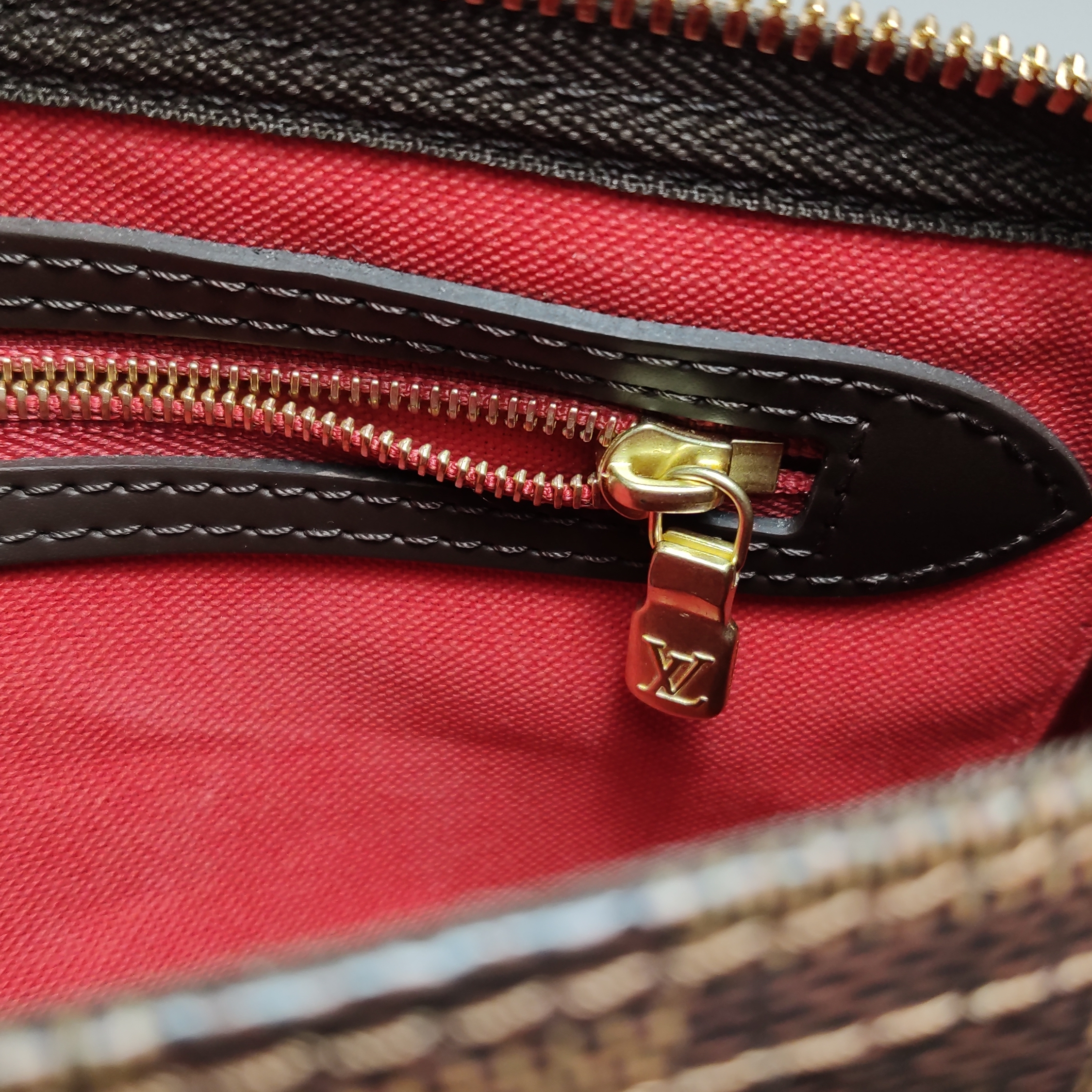 Louis Vuitton(LV) Speedy Bandouliere Bag Damier 25 — photo 16 of 17