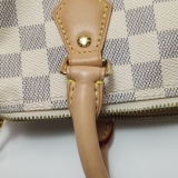 Louis Vuitton(LV) Speedy Bandouliere Bag Damier 25 — thumbnail 10