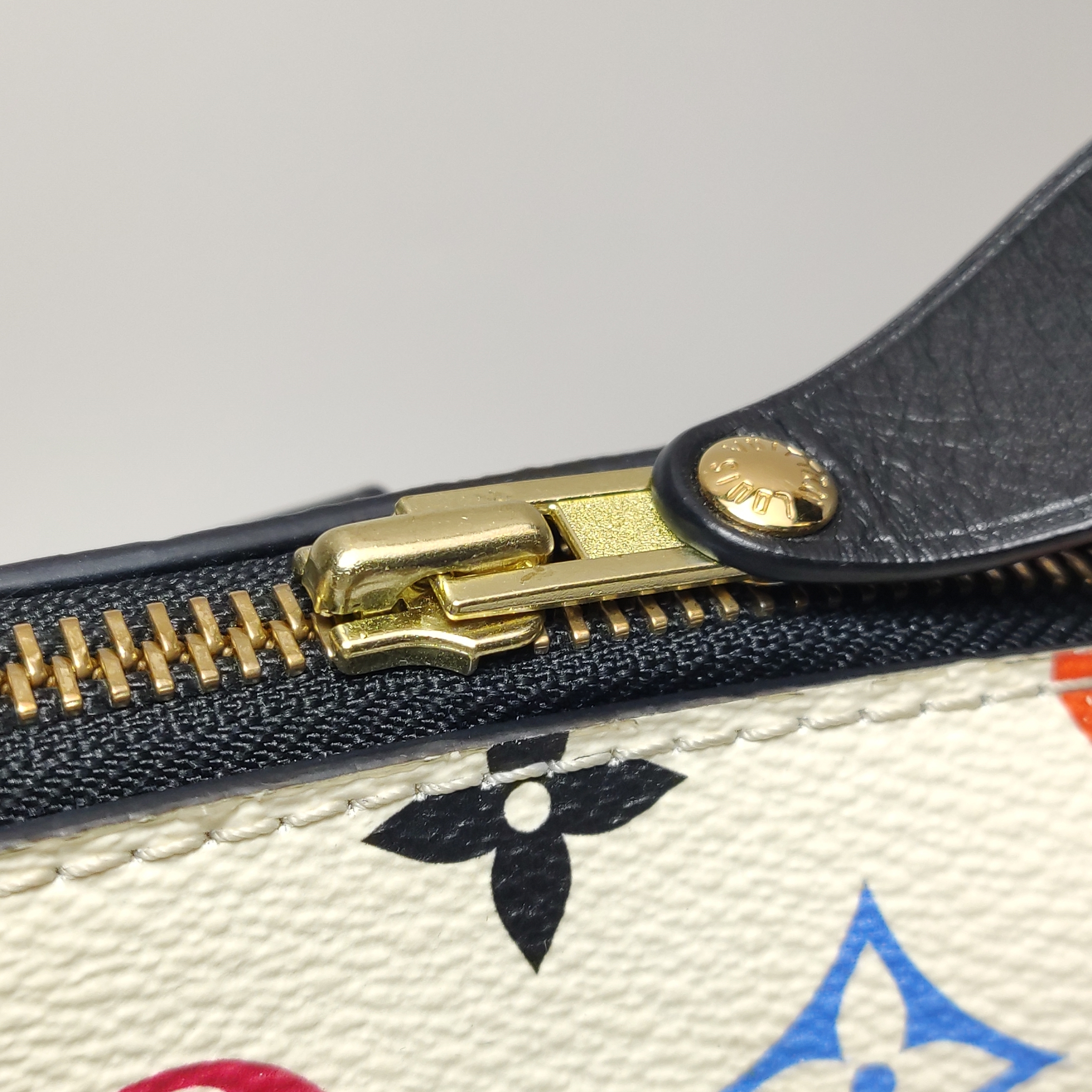 Louis Vuitton(LV) Speedy Bandouliere Bag Damier 25 — photo 15 of 21