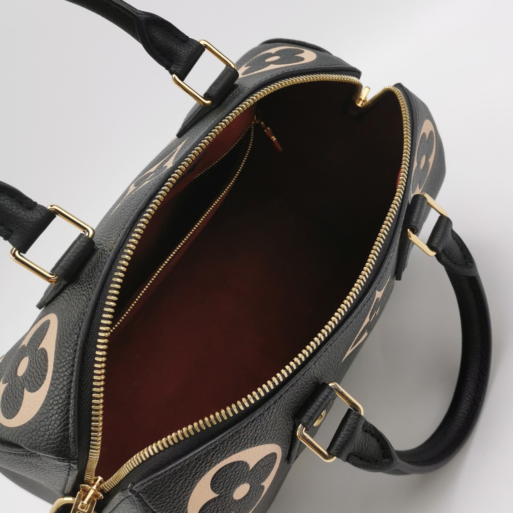 Louis Vuitton(LV) Speedy Bandouliere Bag Bicolor Monogram Empreinte Giant 25 — photo 7 of 15