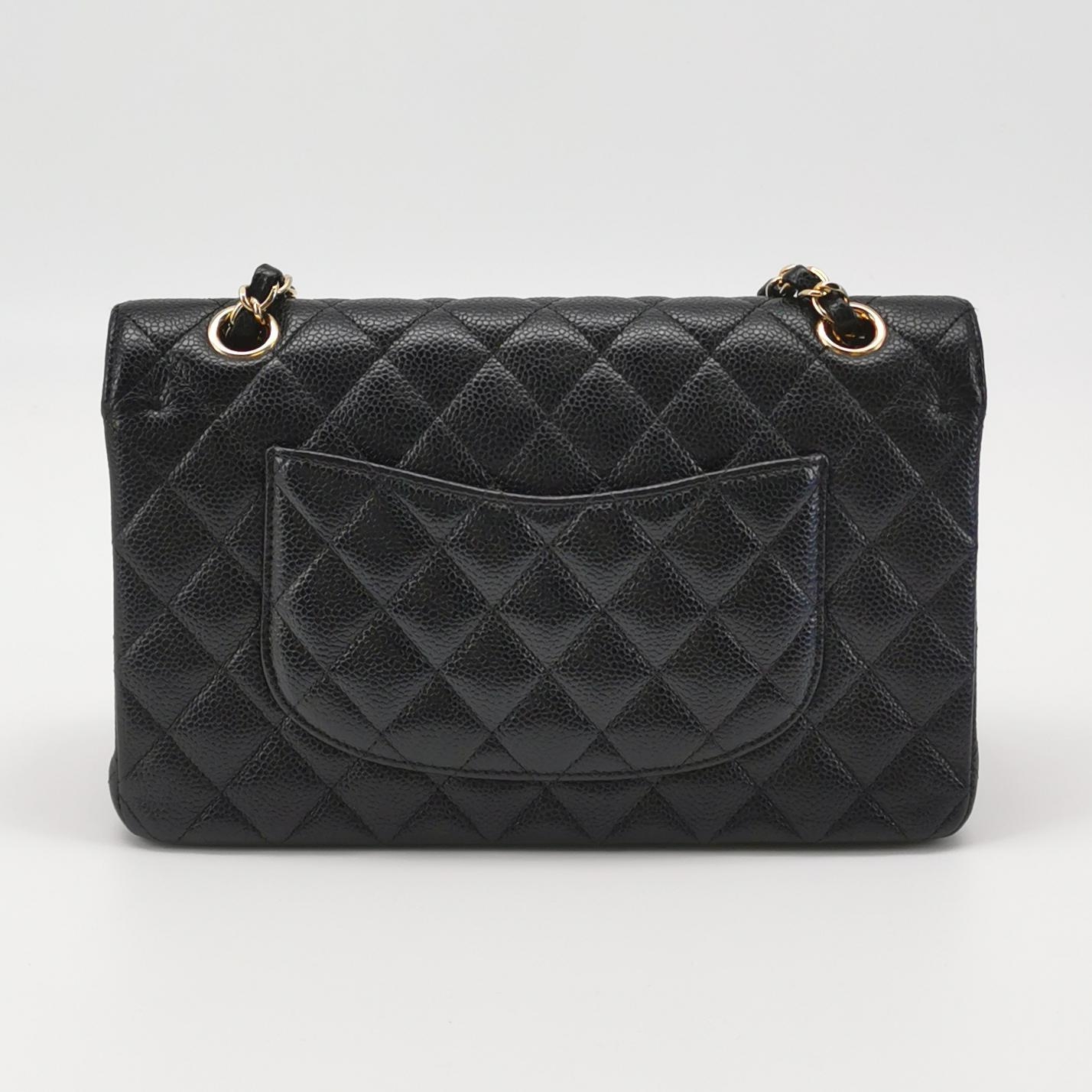 Chanel Classic Double Flap Bag Quilted Caviar Medium — photo 5 of 19
