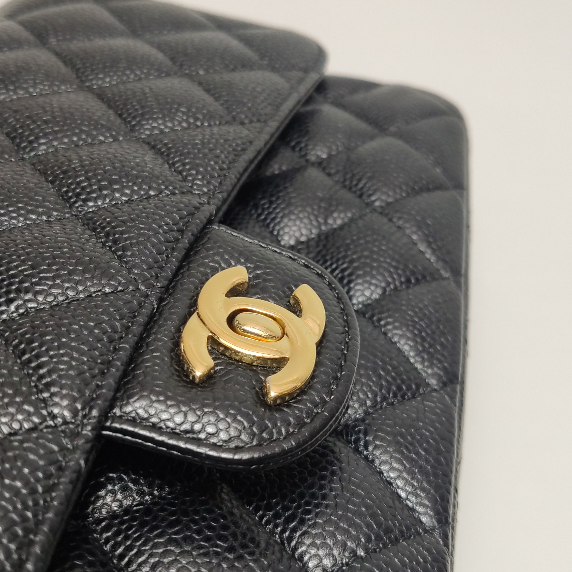 Chanel Classic Double Flap Bag Quilted Caviar Medium — photo 9 of 19