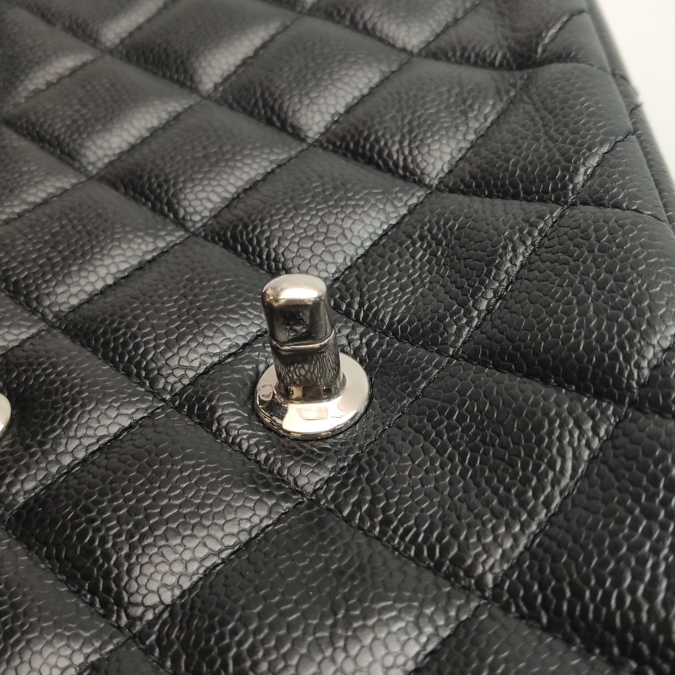 Chanel Classic Double Flap Bag Quilted Caviar Large — photo 9 of 19
