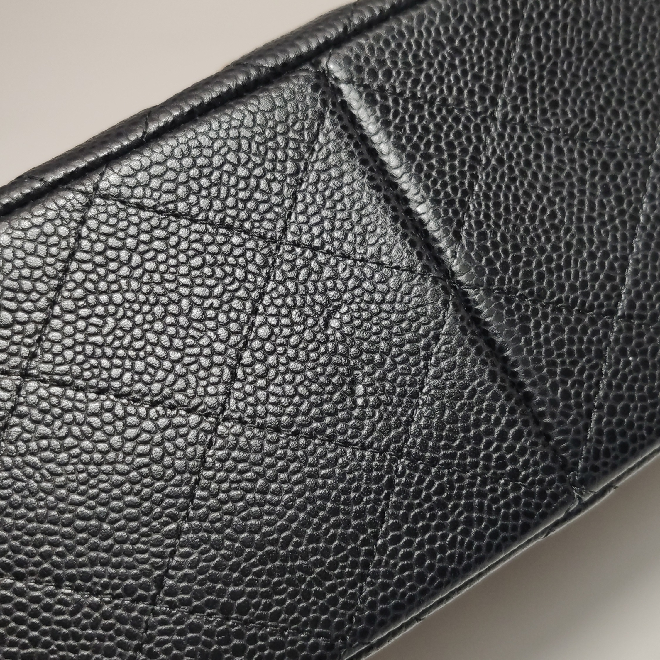 Chanel Classic Double Flap Bag Quilted Caviar Large — photo 15 of 17