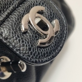 Chanel Classic Double Flap Bag Quilted Caviar Medium — thumbnail 8