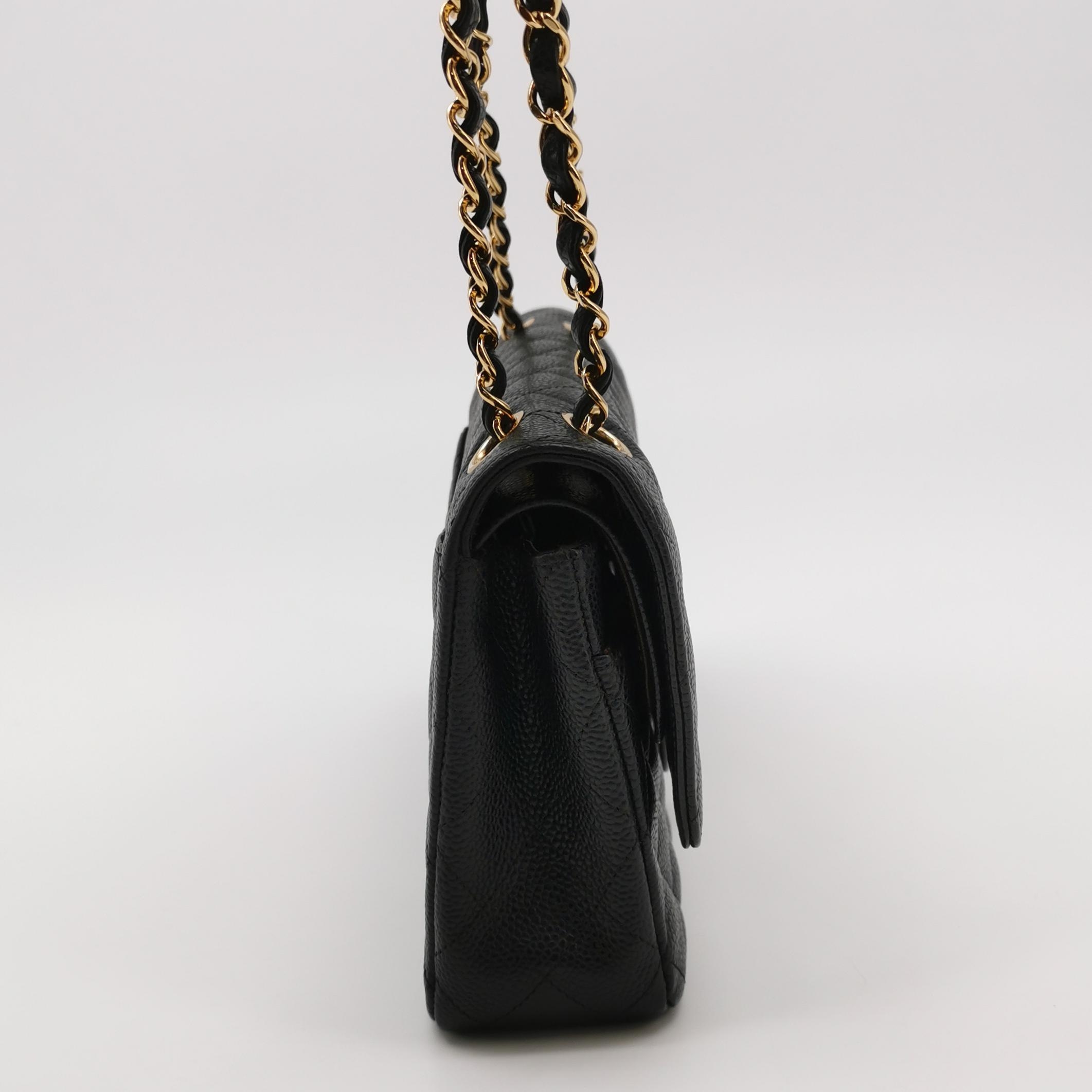 Chanel Classic Double Flap Bag Quilted Caviar Medium — photo 4 of 16