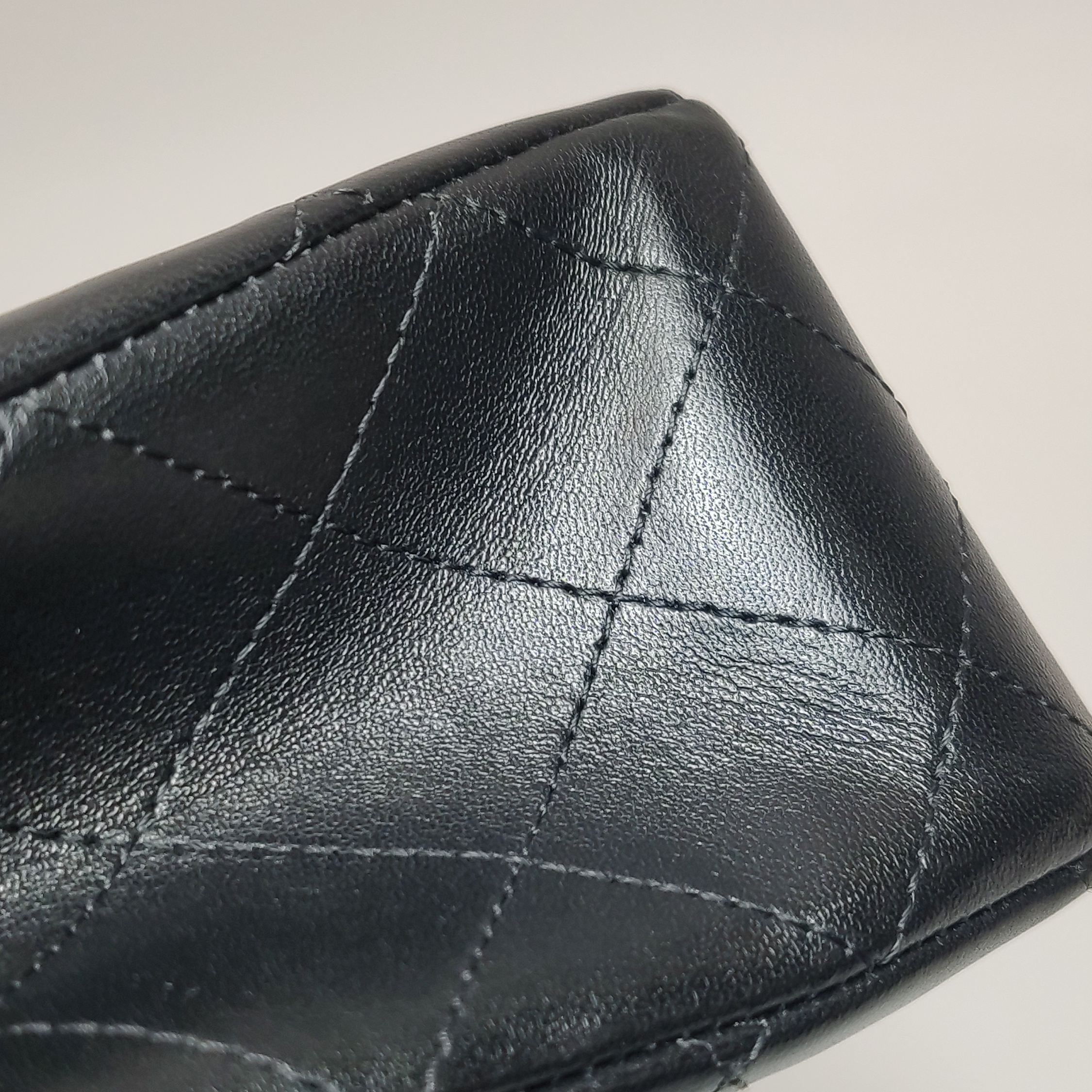 Chanel Classic Single Flap Bag Quilted Lambskin Small — photo 13 of 20