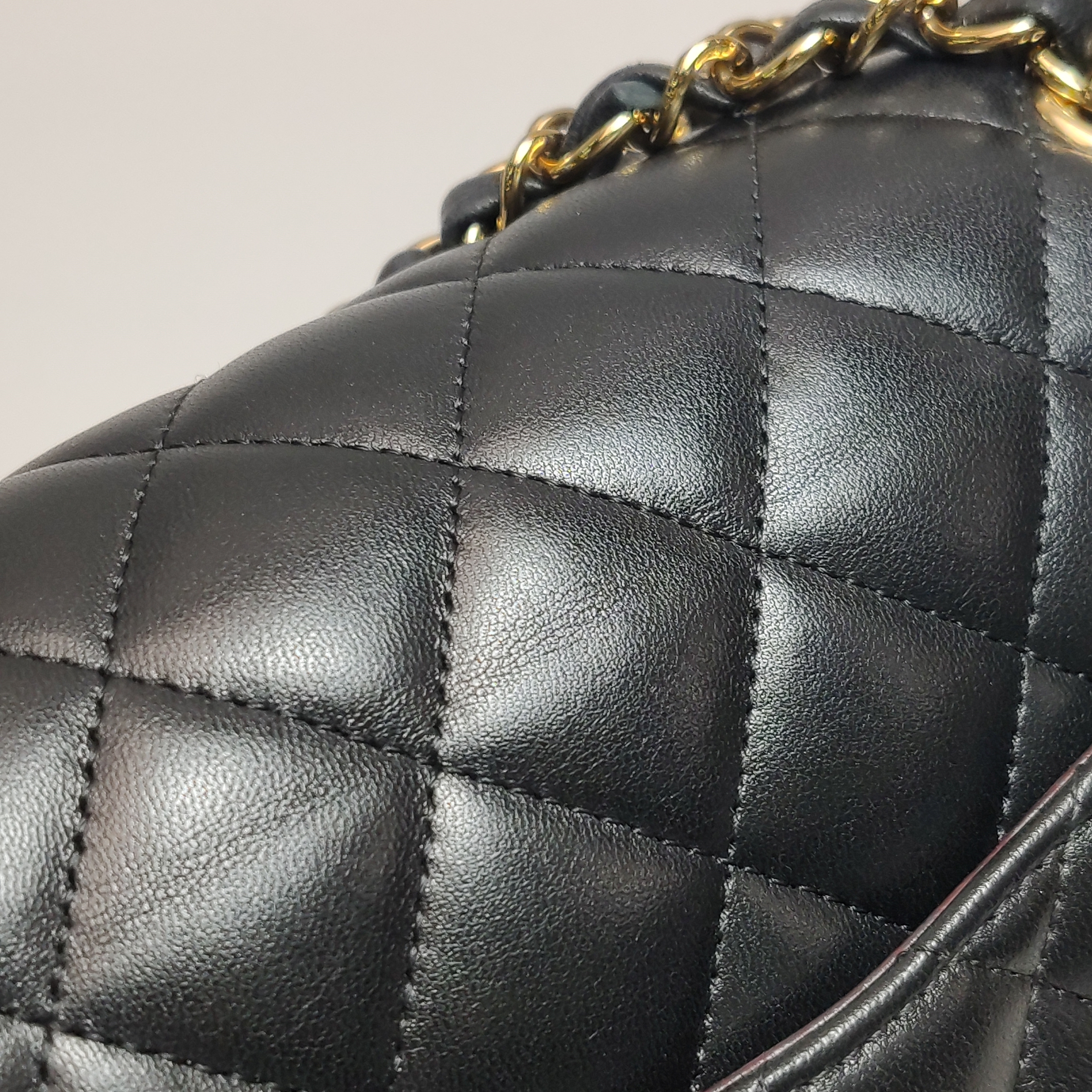 Chanel Classic Single Flap Bag Quilted Lambskin Small — photo 12 of 20