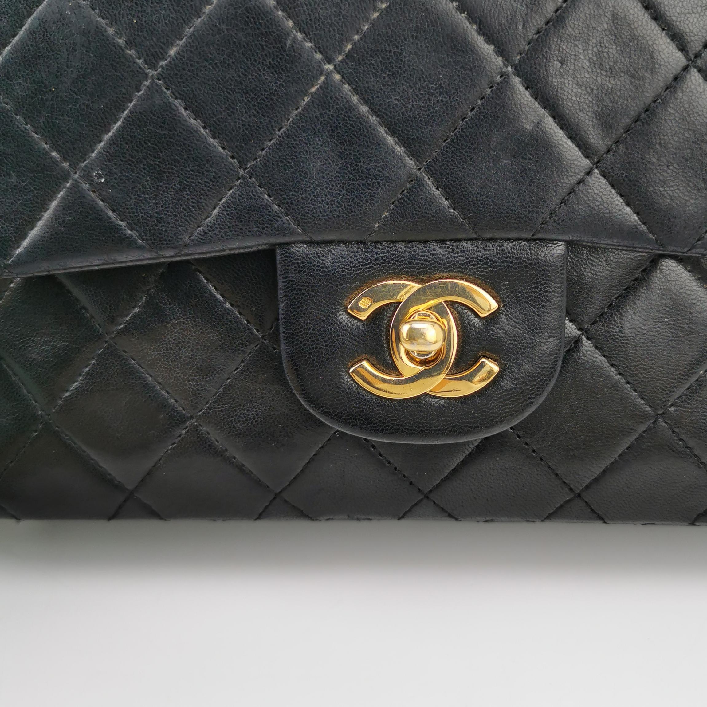 Chanel Classic Single Flap Bag Quilted Lambskin Small — photo 12 of 16