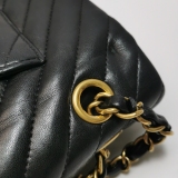 Chanel Classic Double Flap Bag Chevron Lambskin Medium — thumbnail 12