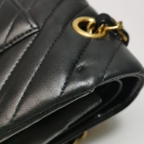 Chanel Classic Double Flap Bag Chevron Lambskin Medium — thumbnail 11