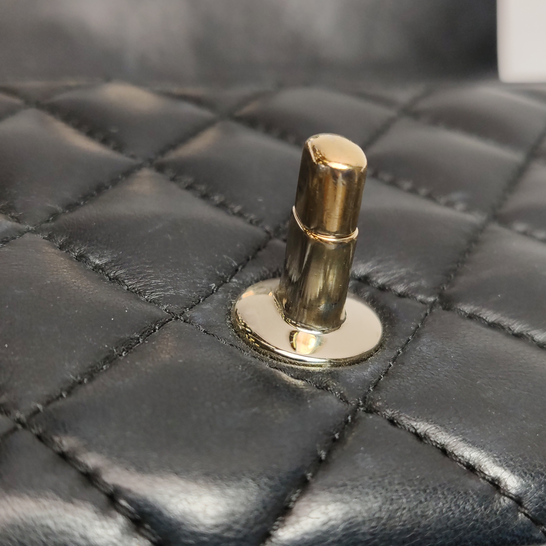 Chanel Classic Single Flap Bag Quilted Lambskin Mini — photo 19 of 19