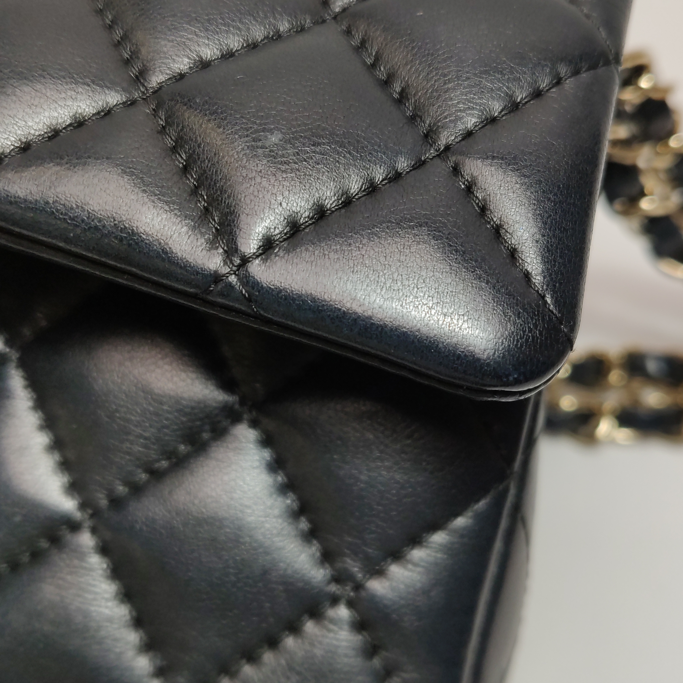 Chanel Classic Single Flap Bag Quilted Lambskin Mini — photo 12 of 19