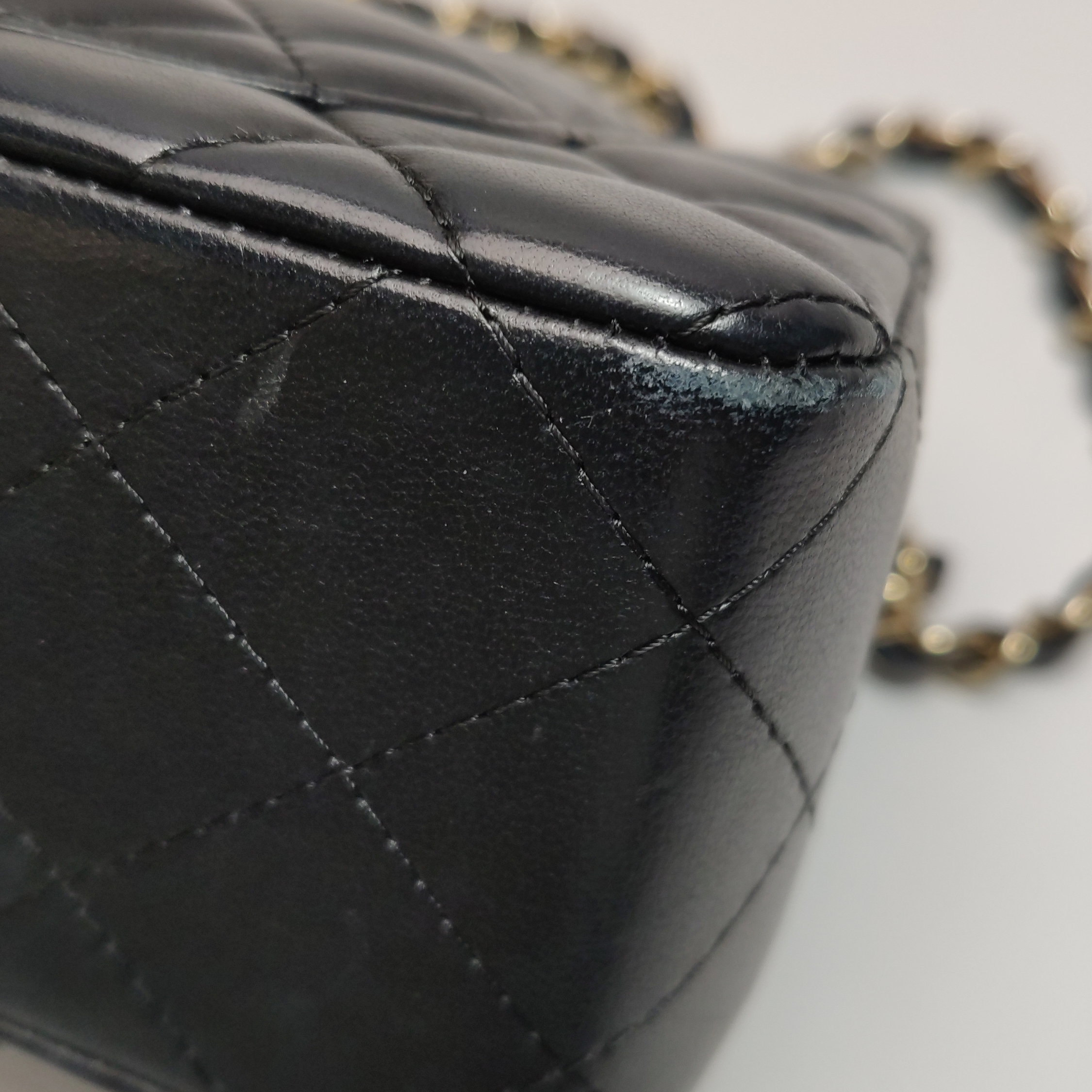 Chanel Classic Single Flap Bag Quilted Lambskin Mini — photo 15 of 19