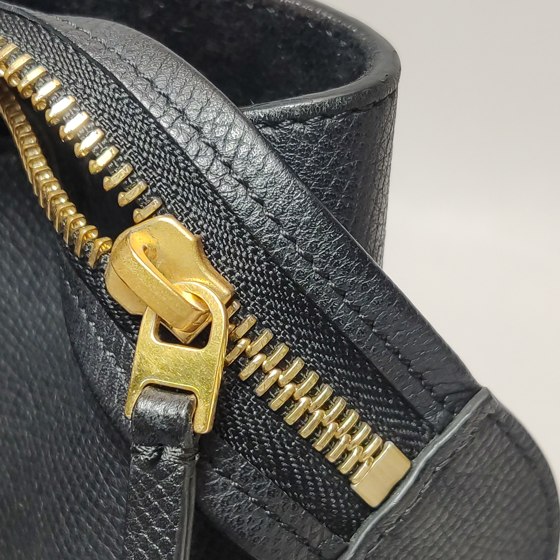 Celine Belt Bag Textured Leather Mini — photo 14 of 15