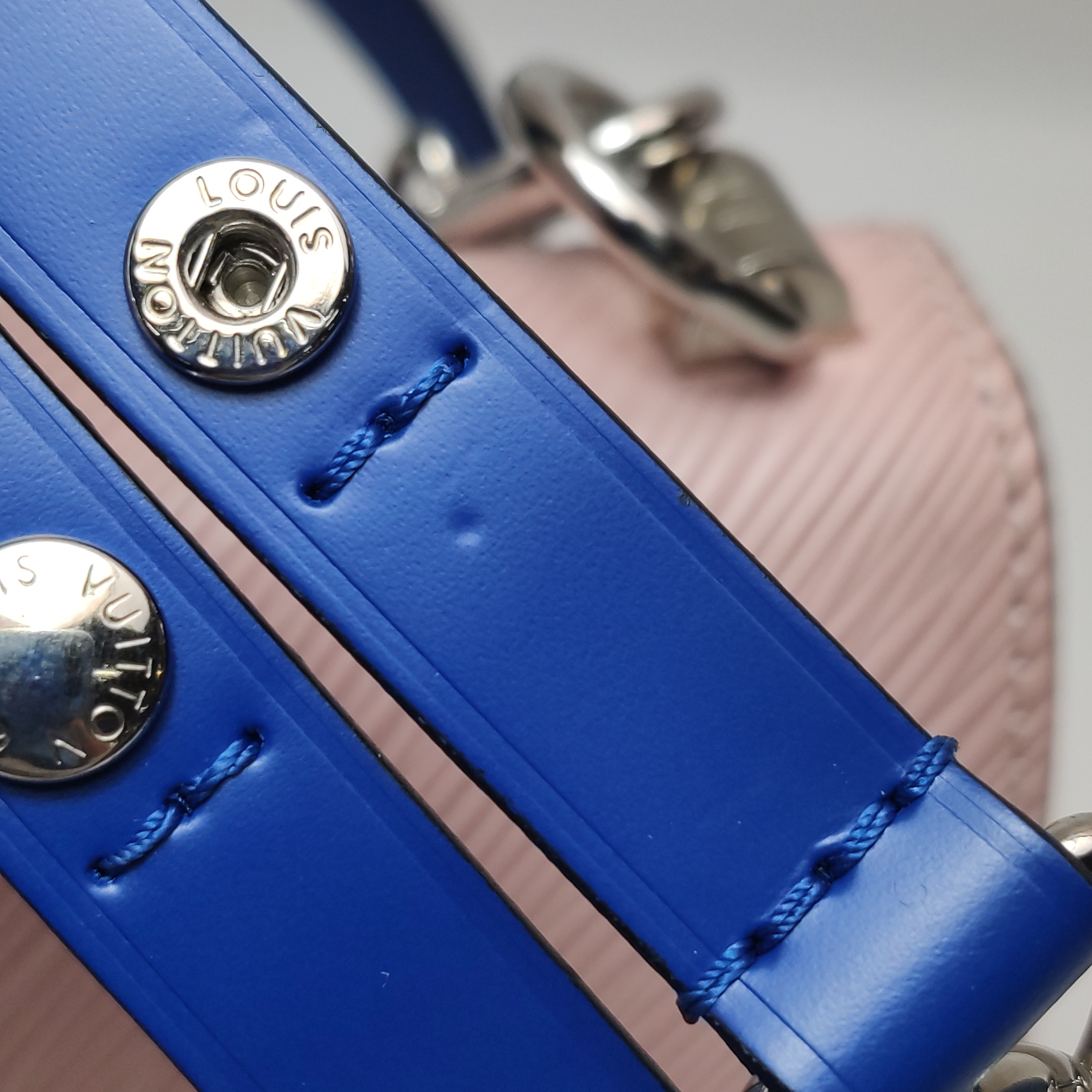 Louis Vuitton(LV) Braided Handle Twist Bag Epi Leather Small — photo 16 of 19