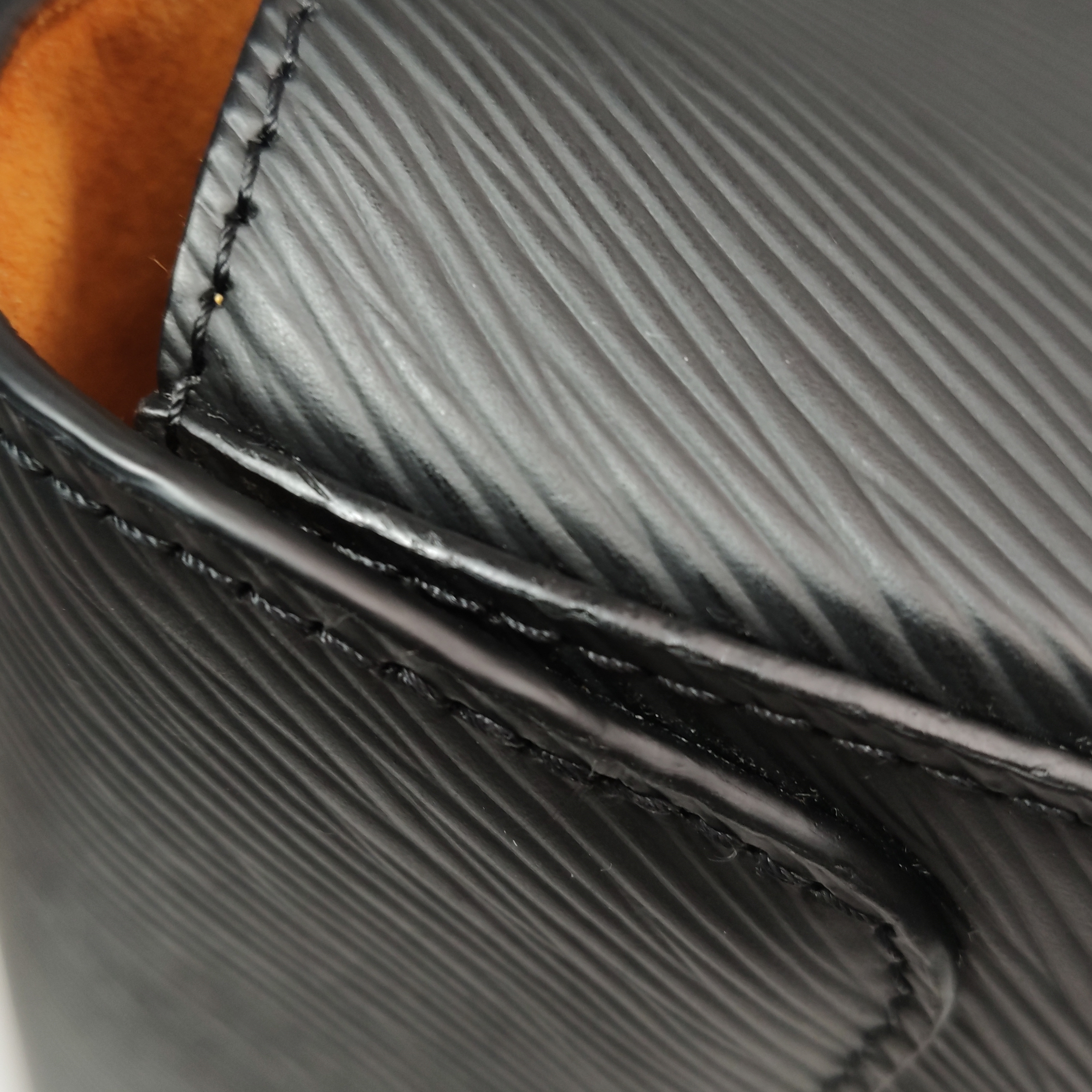 Louis Vuitton(LV) Braided Handle Twist Bag Epi Leather MM — photo 18 of 23