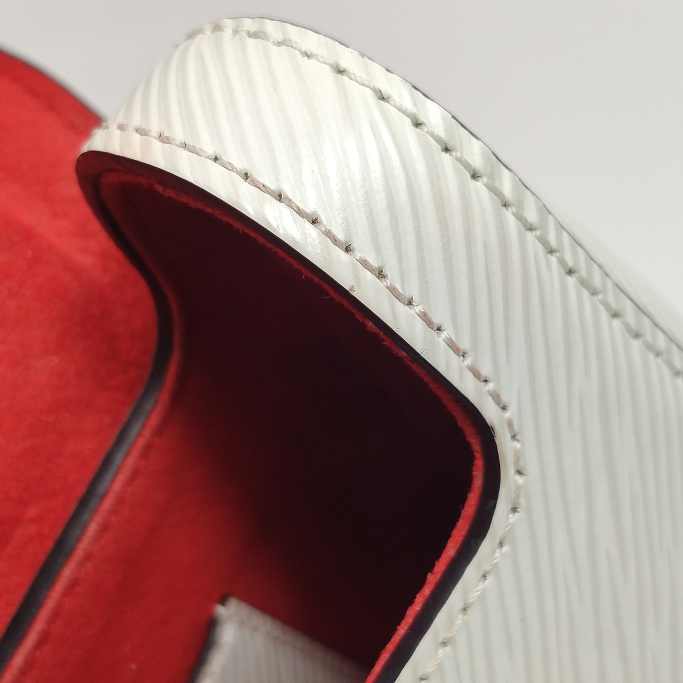 Louis Vuitton(LV) Braided Handle Twist Bag Epi Leather Small — photo 12 of 19