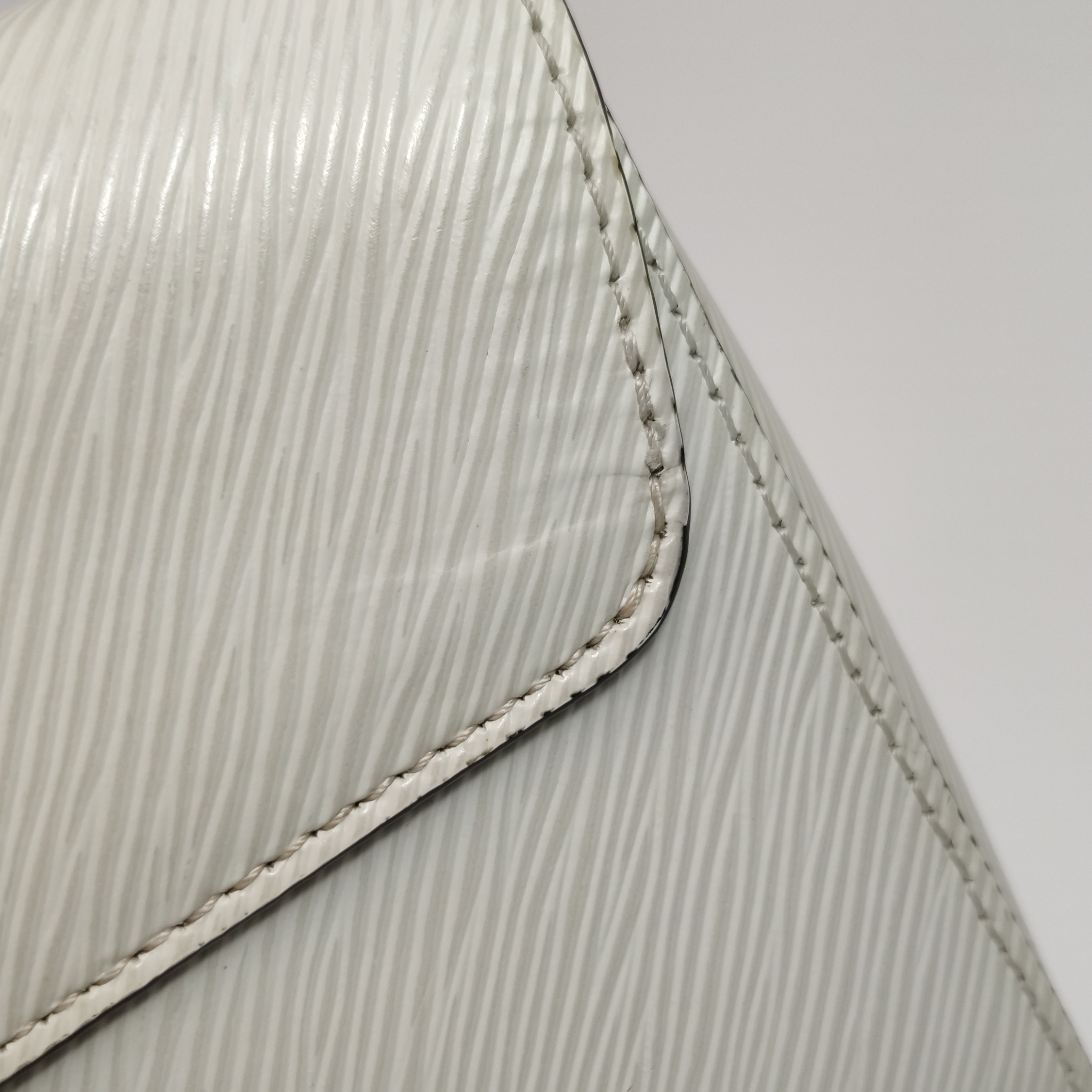 Louis Vuitton(LV) Braided Handle Twist Bag Epi Leather Small — photo 14 of 19