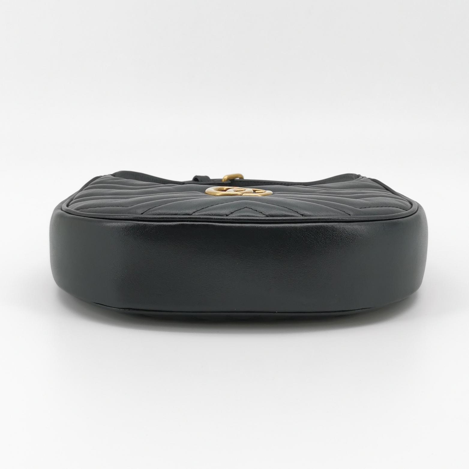 Gucci GG Marmont Half Moon Hobo Matelasse Leather Small — photo 6 of 18