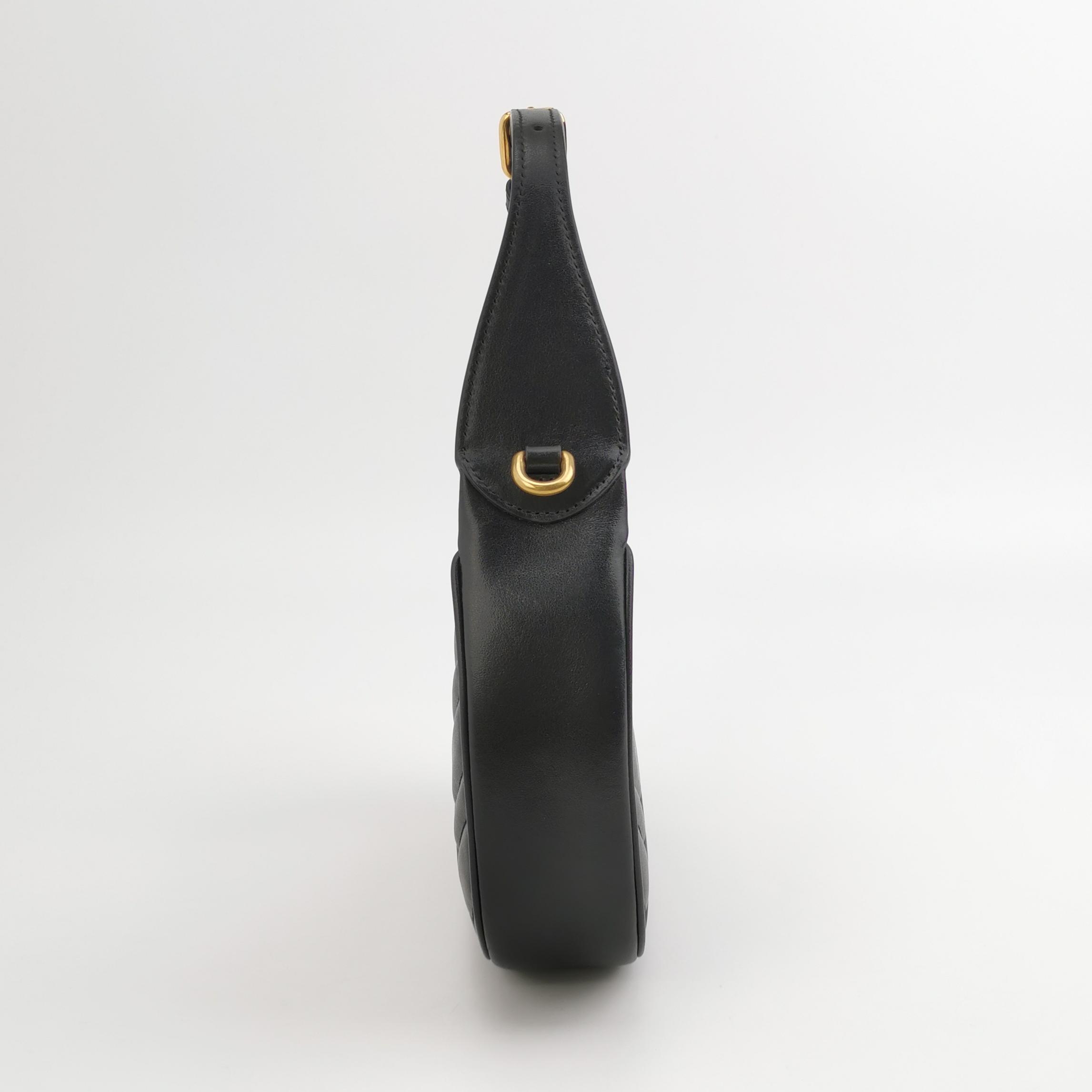 Gucci GG Marmont Half Moon Hobo Matelasse Leather Small — photo 4 of 20