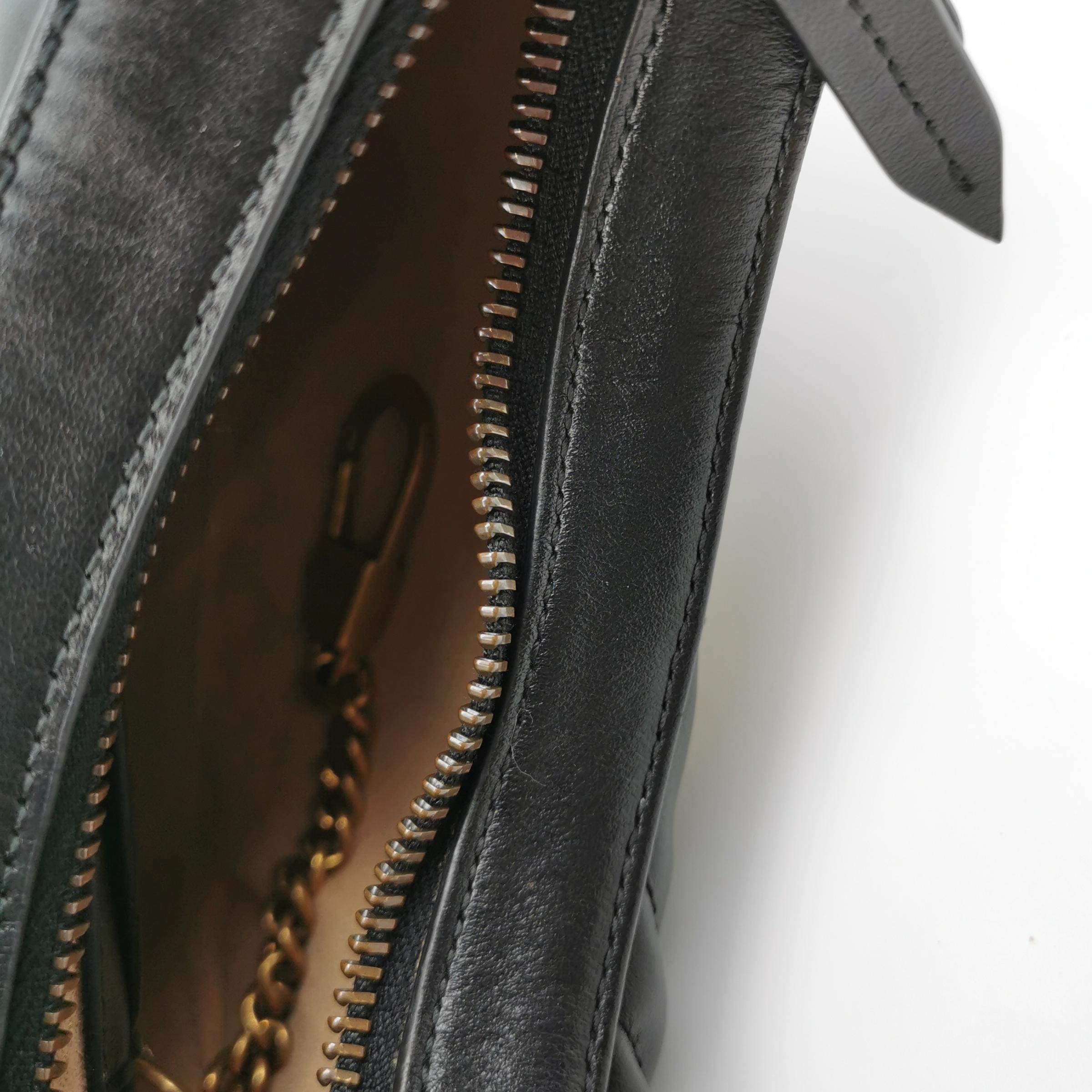 Gucci GG Marmont Half Moon Hobo Matelasse Leather Small — photo 7 of 20
