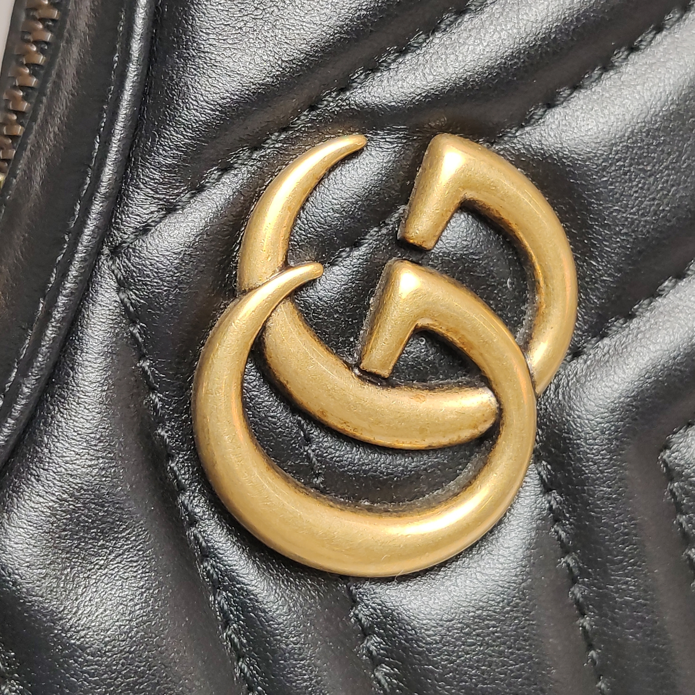 Gucci GG Marmont Half Moon Hobo Matelasse Leather Small — photo 13 of 20