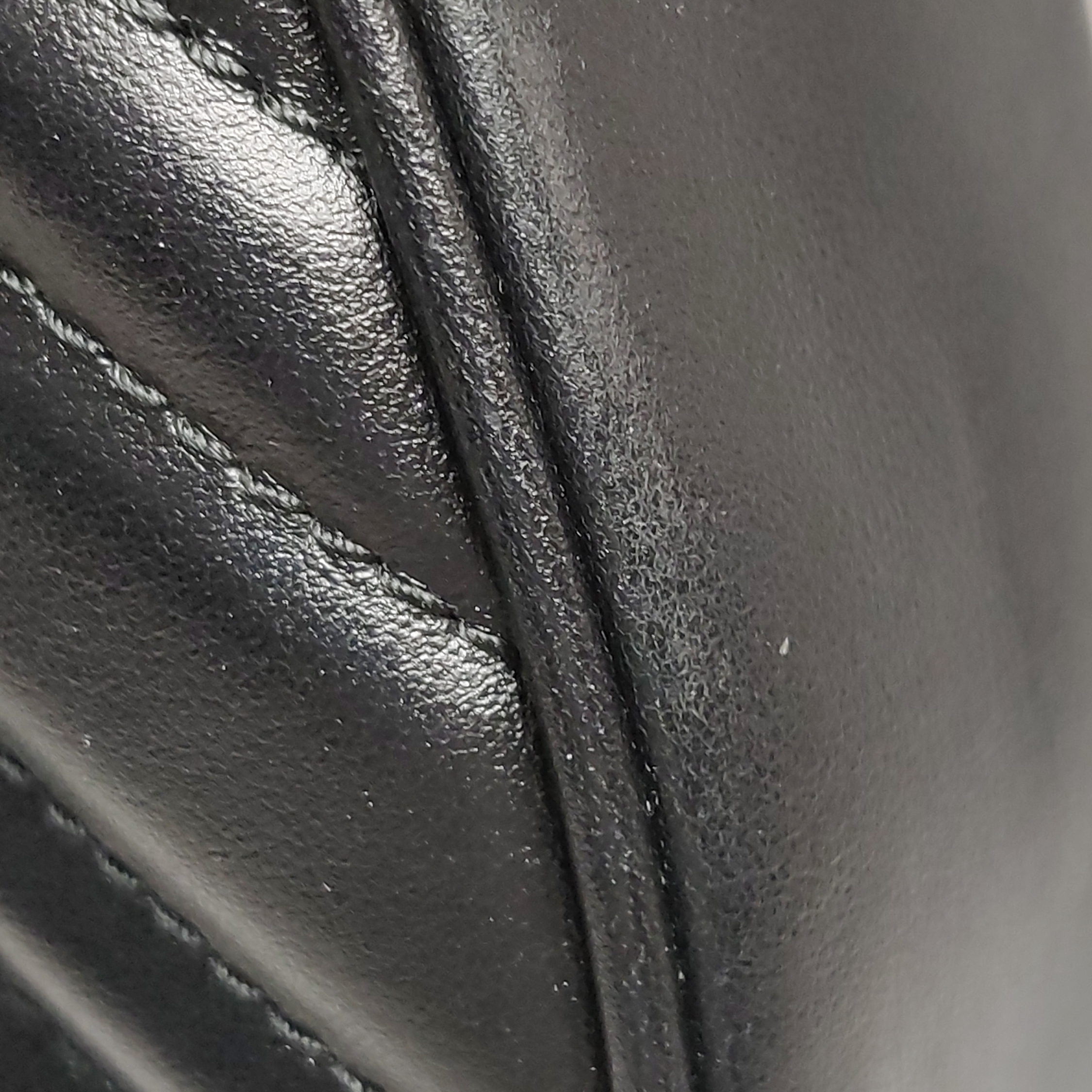 Gucci GG Marmont Half Moon Hobo Matelasse Leather Small — photo 12 of 20